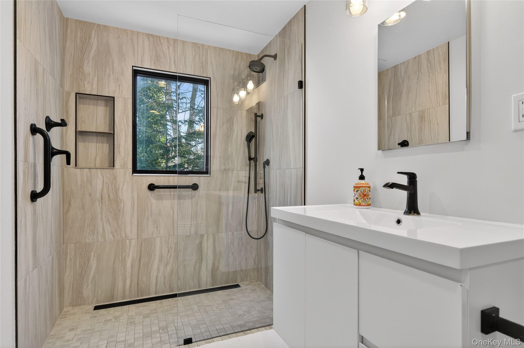 #15 photo, 2 Prospect Avenue, Sea Cliff , NY 11579