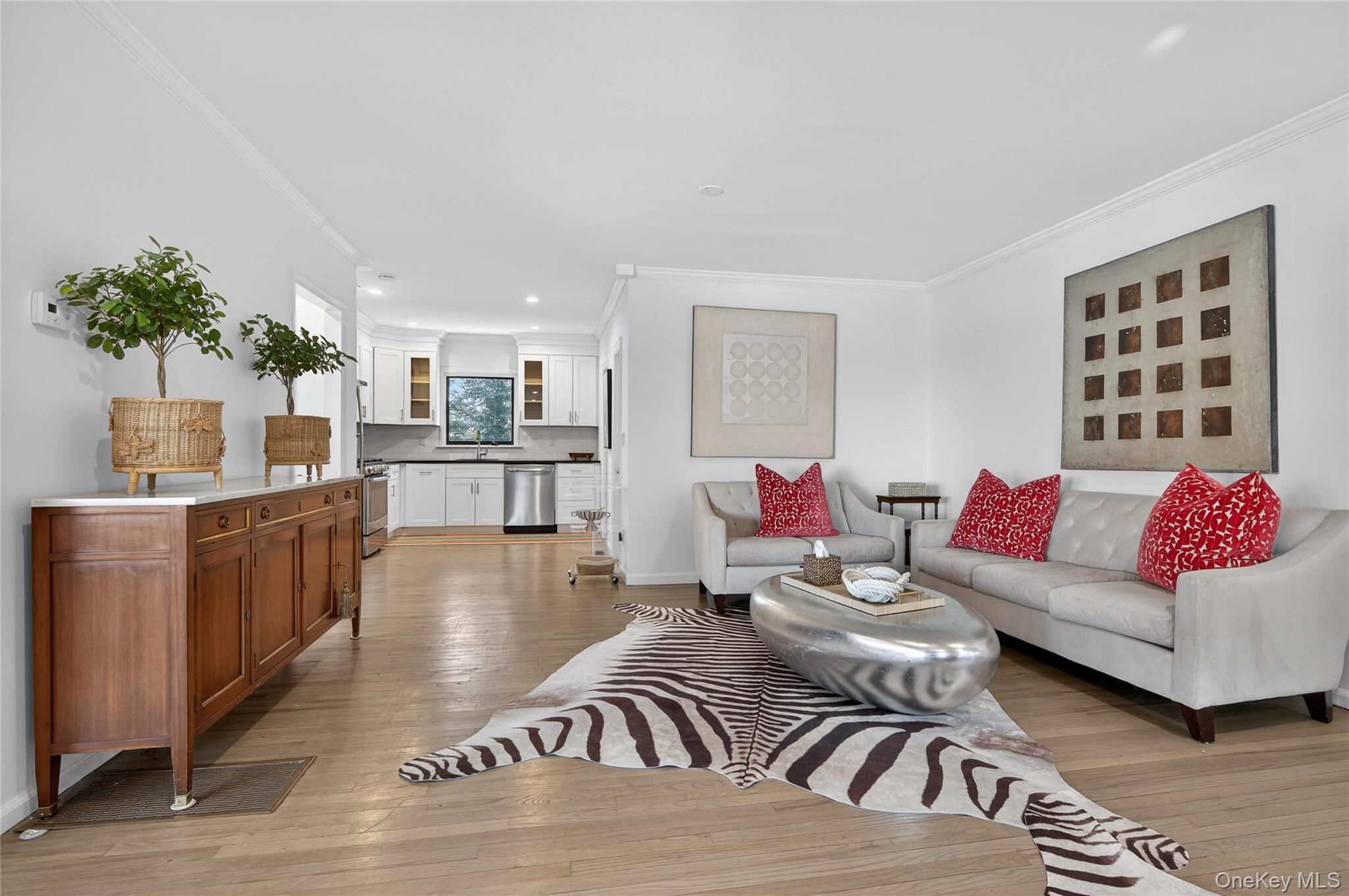 #3 photo, 2 Prospect Avenue, Sea Cliff , NY 11579