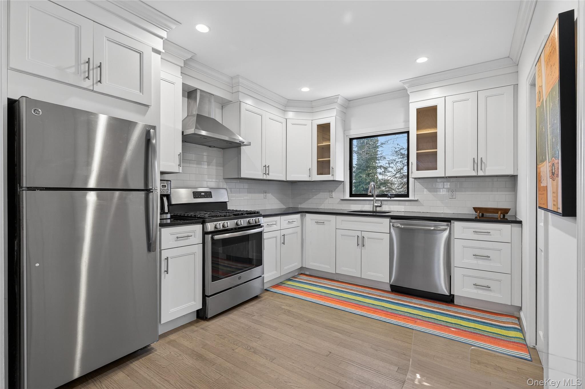 #9 photo, 2 Prospect Avenue, Sea Cliff , NY 11579