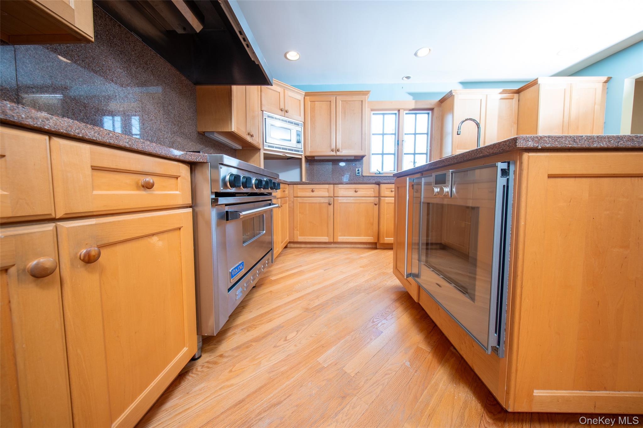 #11 photo, 75 Holland Place, Hartsdale , NY 10530