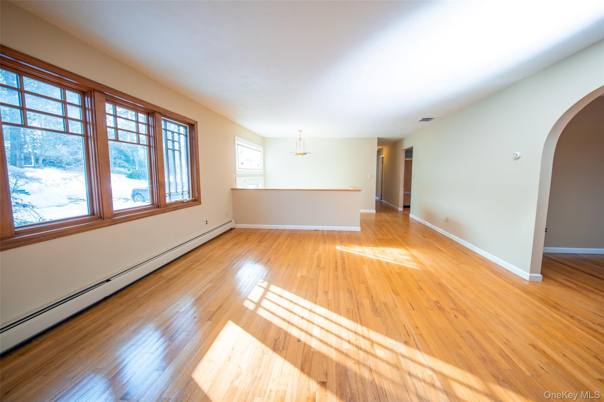 #4 photo, 75 Holland Place, Hartsdale , NY 10530