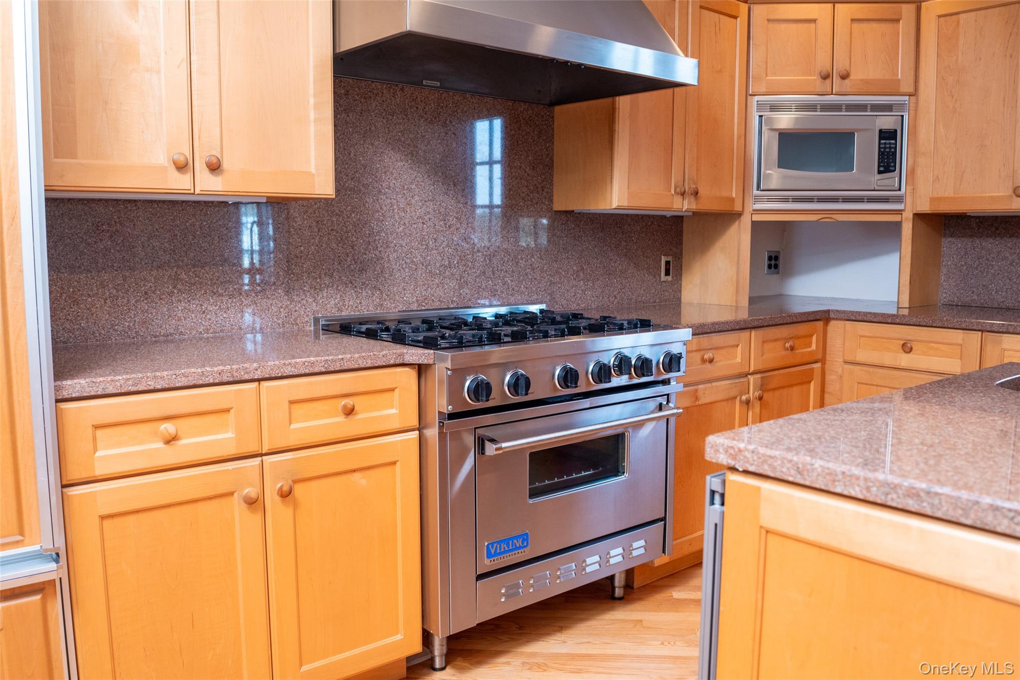 #7 photo, 75 Holland Place, Hartsdale , NY 10530