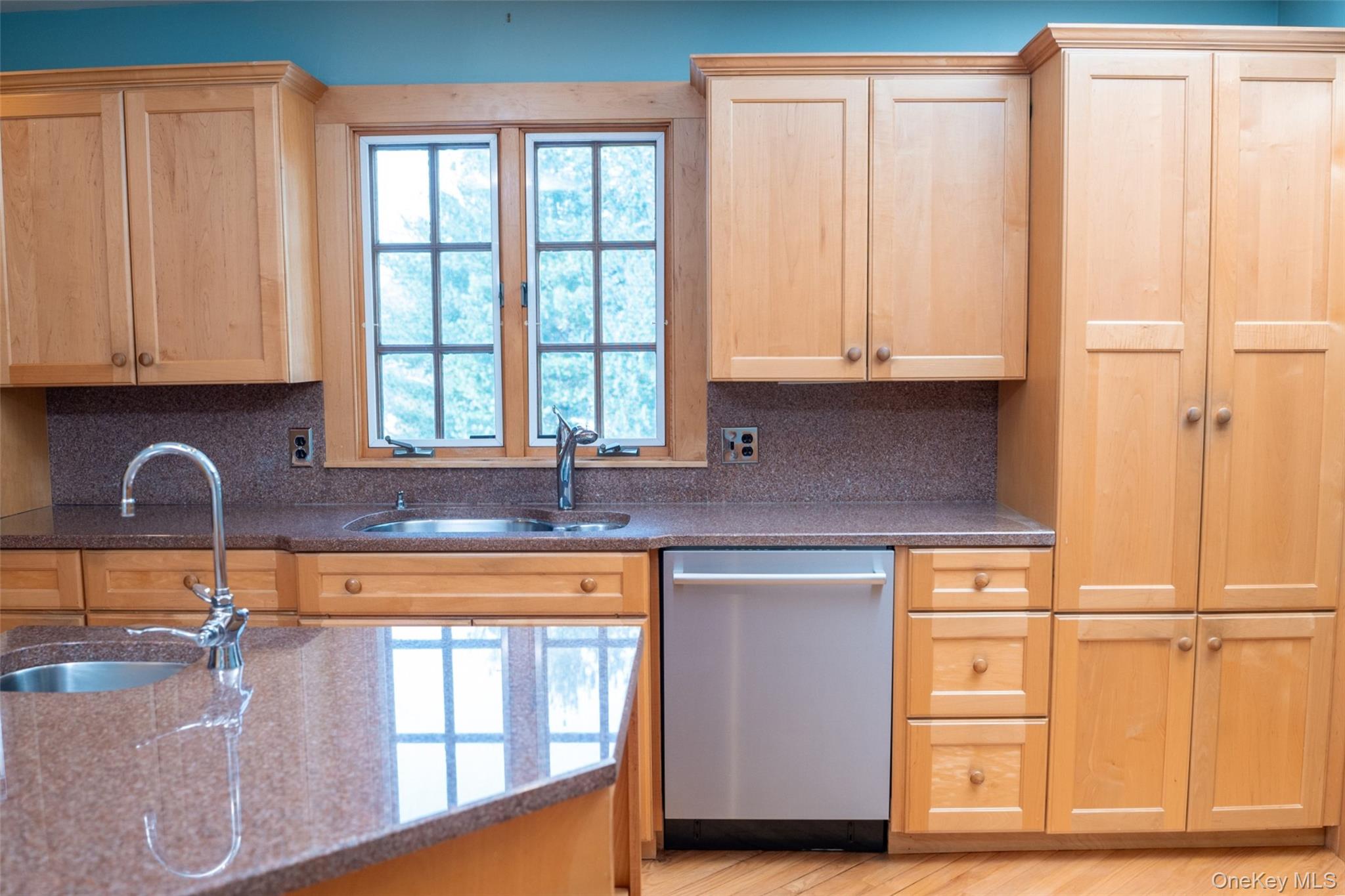 #8 photo, 75 Holland Place, Hartsdale , NY 10530