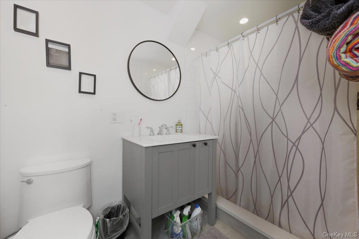 #10 photo, 1003 Huntington Avenue, Bronx , NY 10465