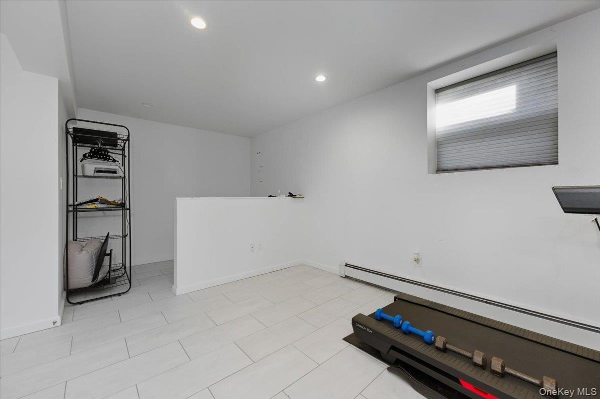 #15 photo, 1003 Huntington Avenue, Bronx , NY 10465