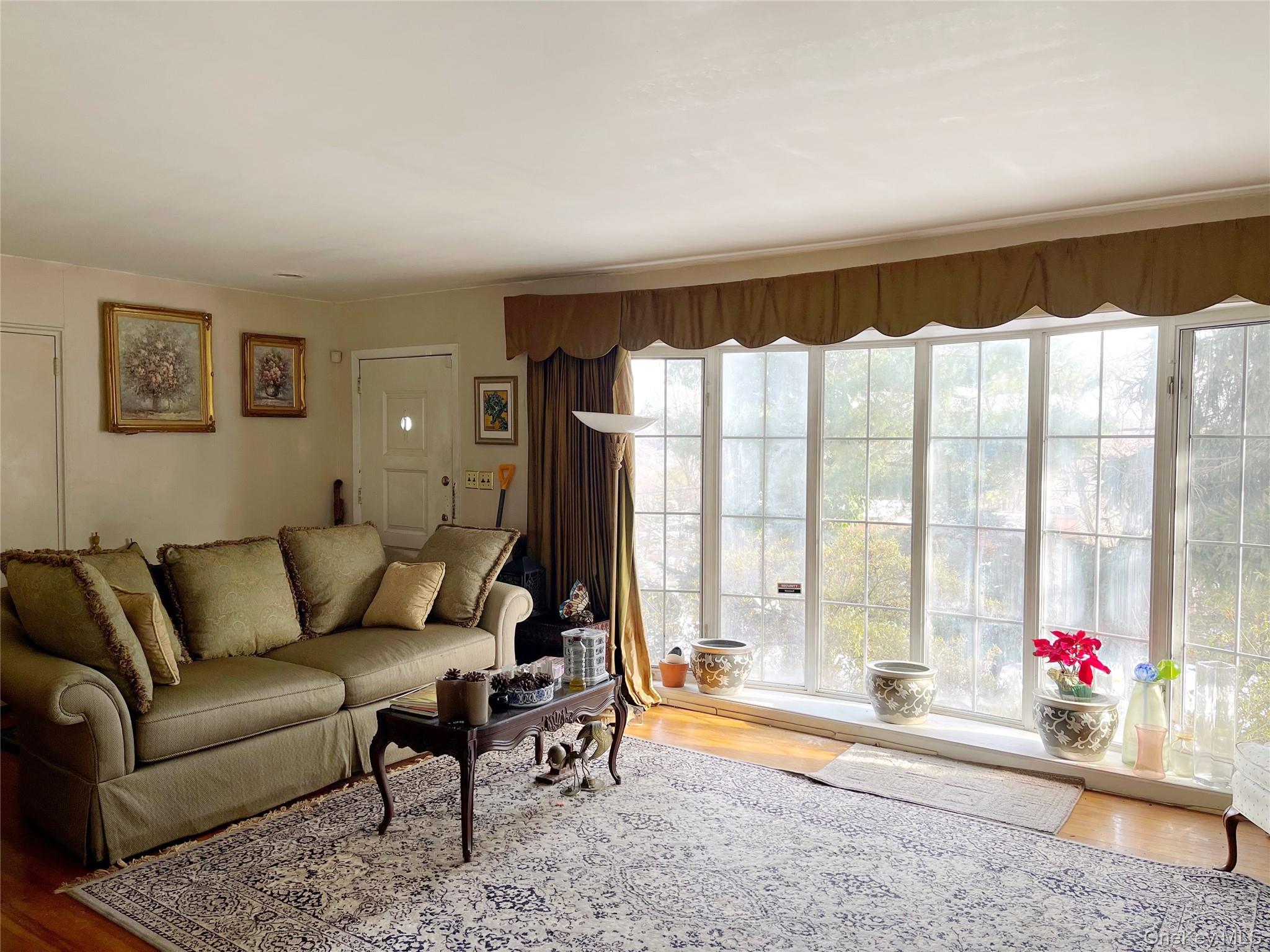 #6 photo, 35 Lincoln Place, White Plains , NY 10603