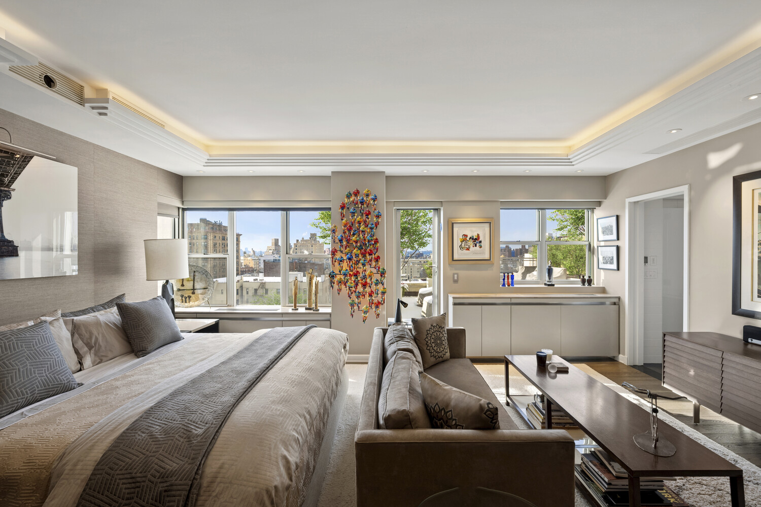 #10 photo, 2 5TH Avenue, Greenwich Village , NY 10011