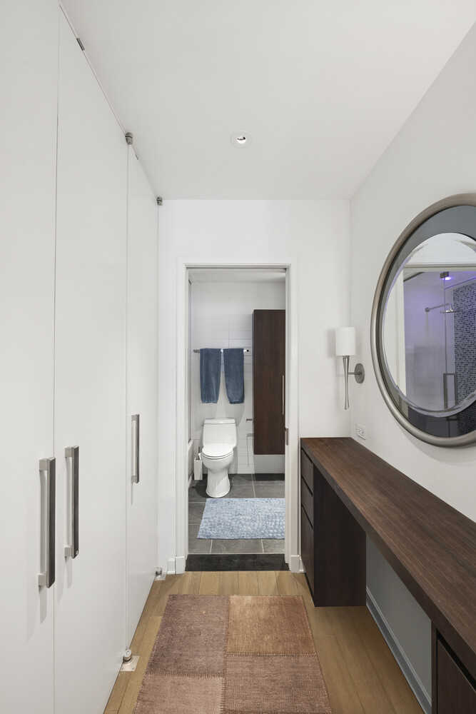 #14 photo, 2 5TH Avenue, Greenwich Village , NY 10011