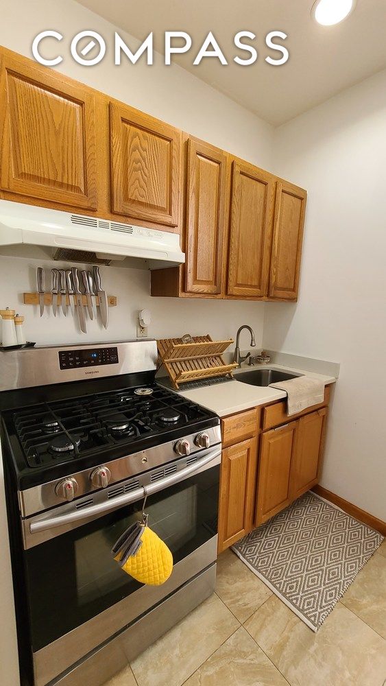 #5 photo, Ridgewood, Ridgewood , NY 11385