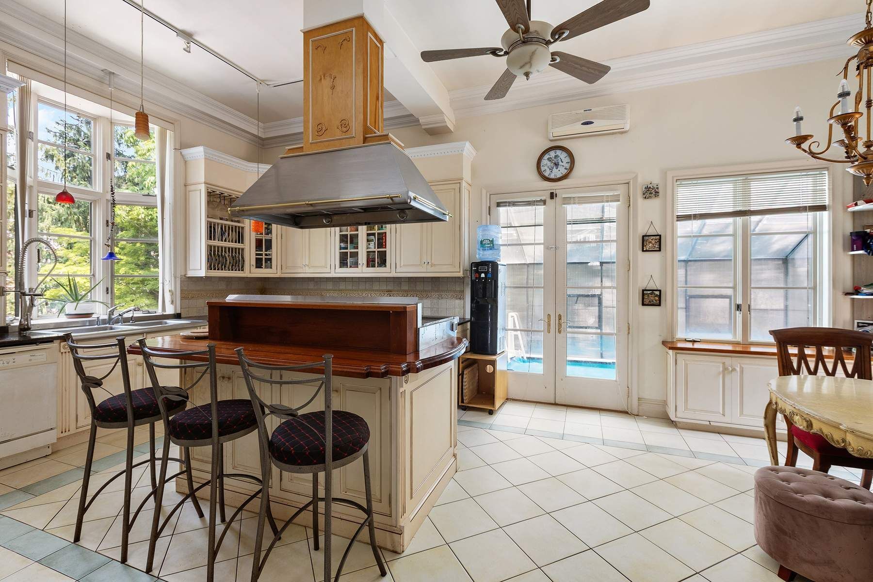 #13 photo, 5440 Independence Avenue, Riverdale , NY 10471