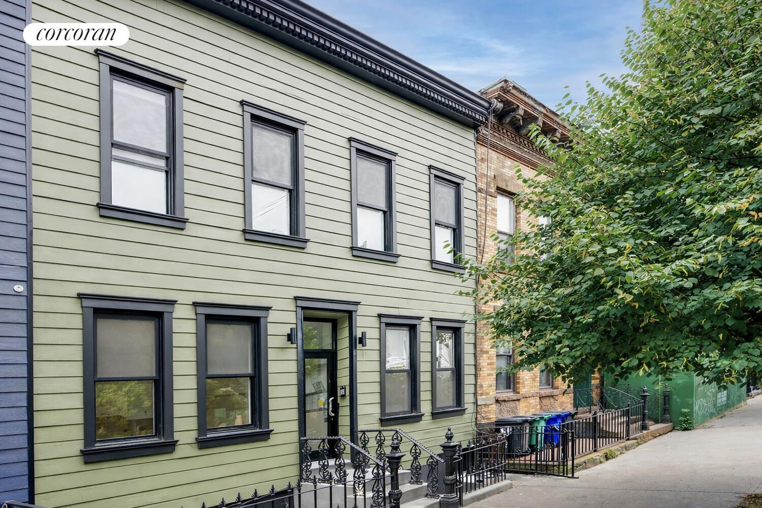 #1 photo, 139 KINGSLAND Avenue, Williamsburg , NY 11222