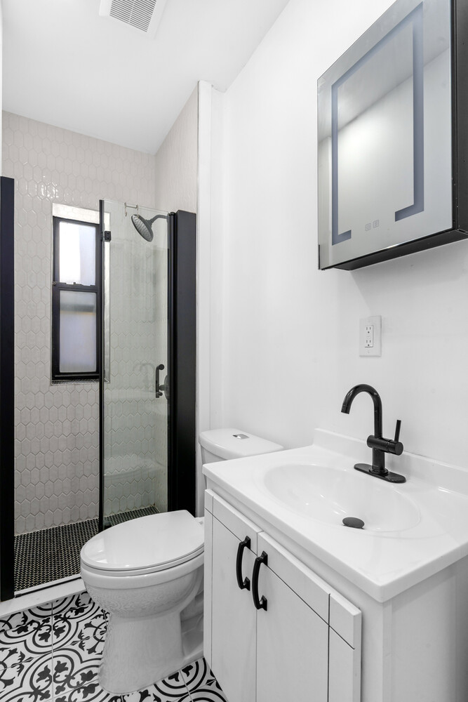 #7 photo, 309 E HOUSTON Street, Lower East Side , NY 10002