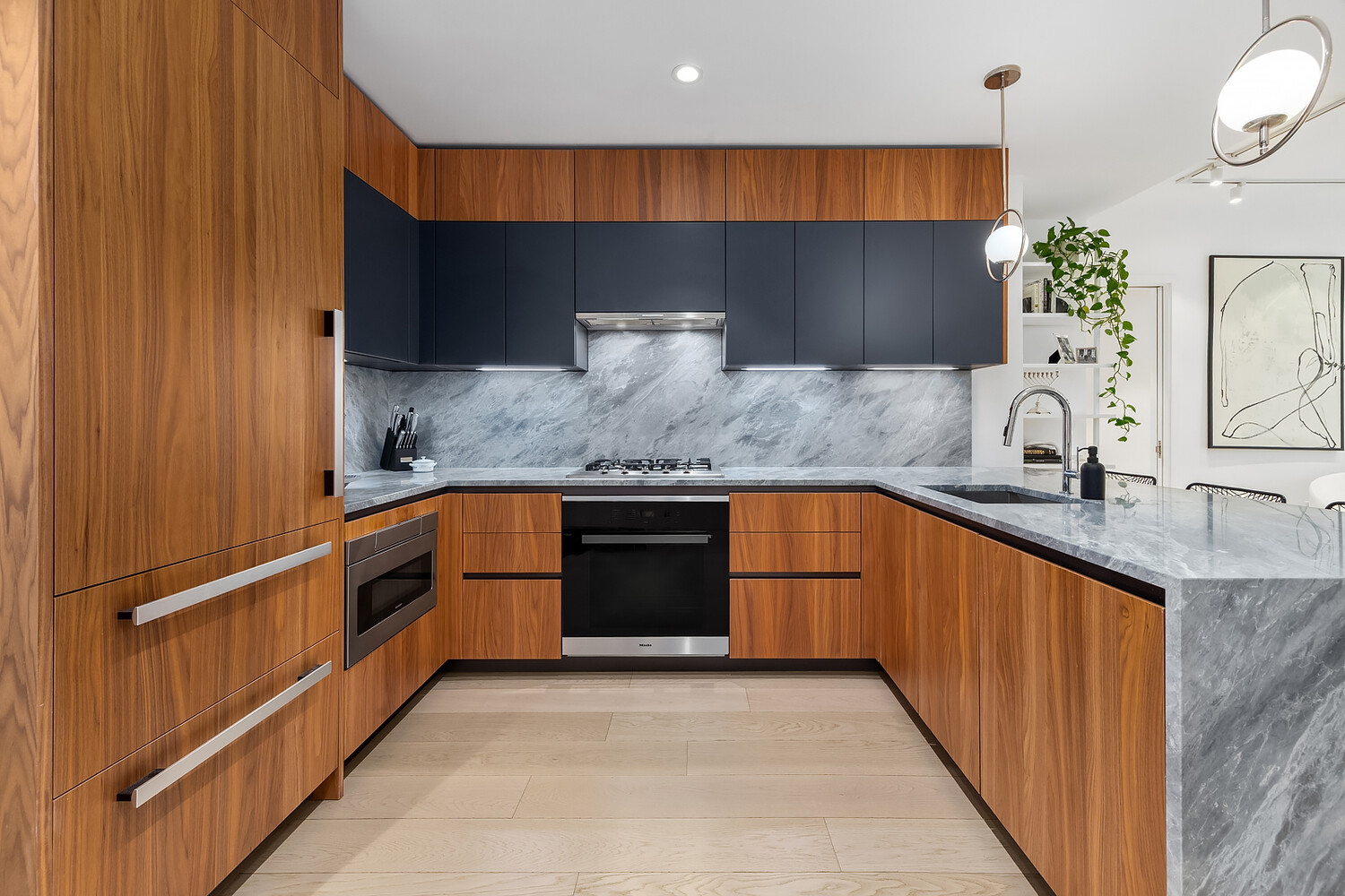 #4 photo, 128 W 23RD Street, Chelsea , NY 10011