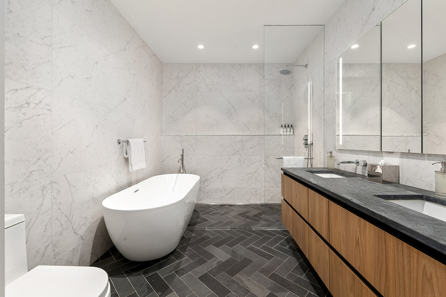 #6 photo, 128 W 23RD Street, Chelsea , NY 10011