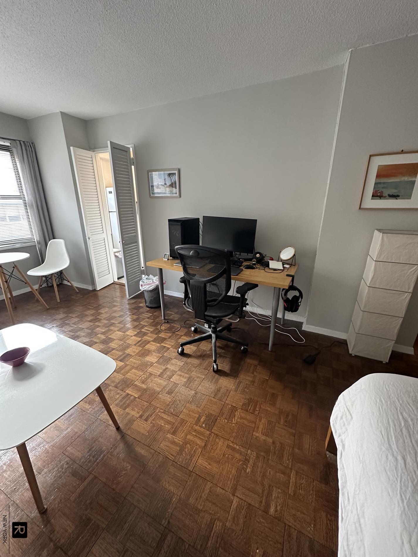 #20 photo, 520 E 81st Street, Upper East Side , NY 10028