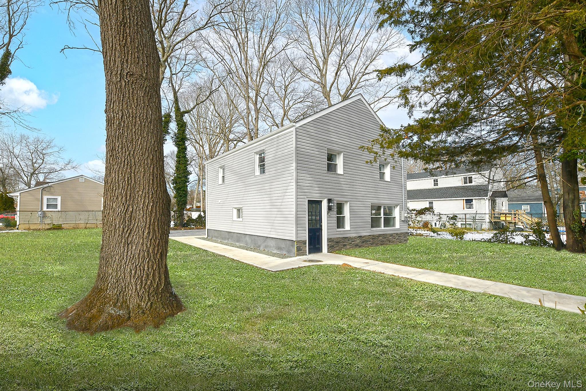 #3 photo, 45 Crown Avenue, Huntington , NY 11743