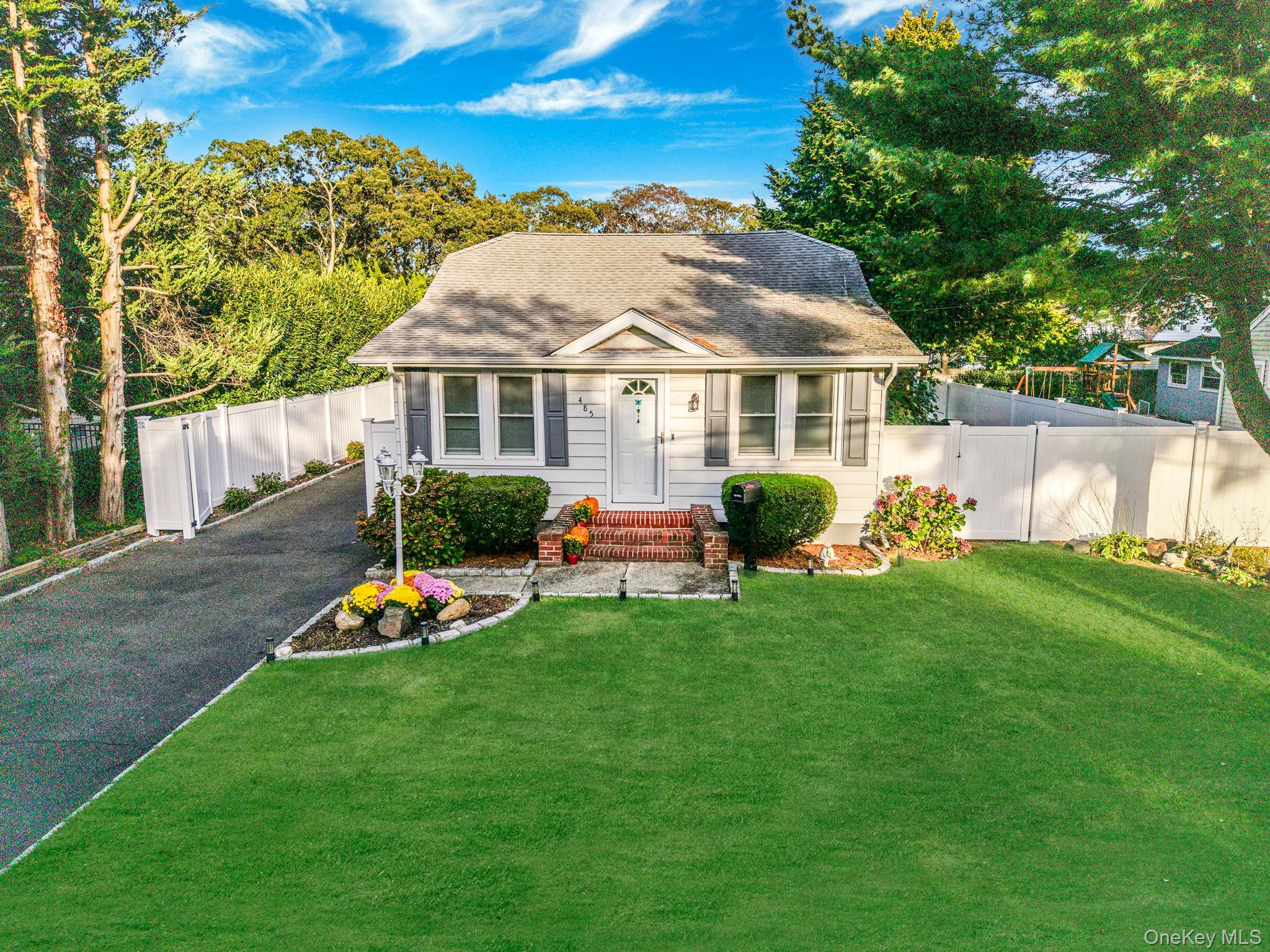 #1 photo, 485 3rd Avenue, Bayport , NY 11705