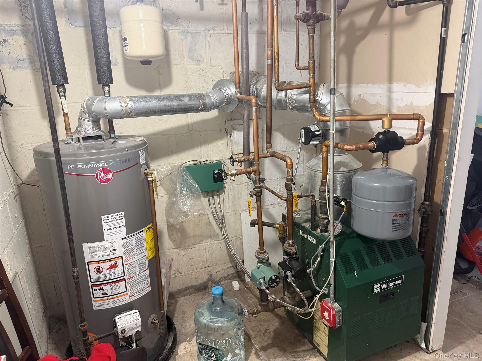 #13 photo, 458 Carlls Path, Deer Park , NY 11729