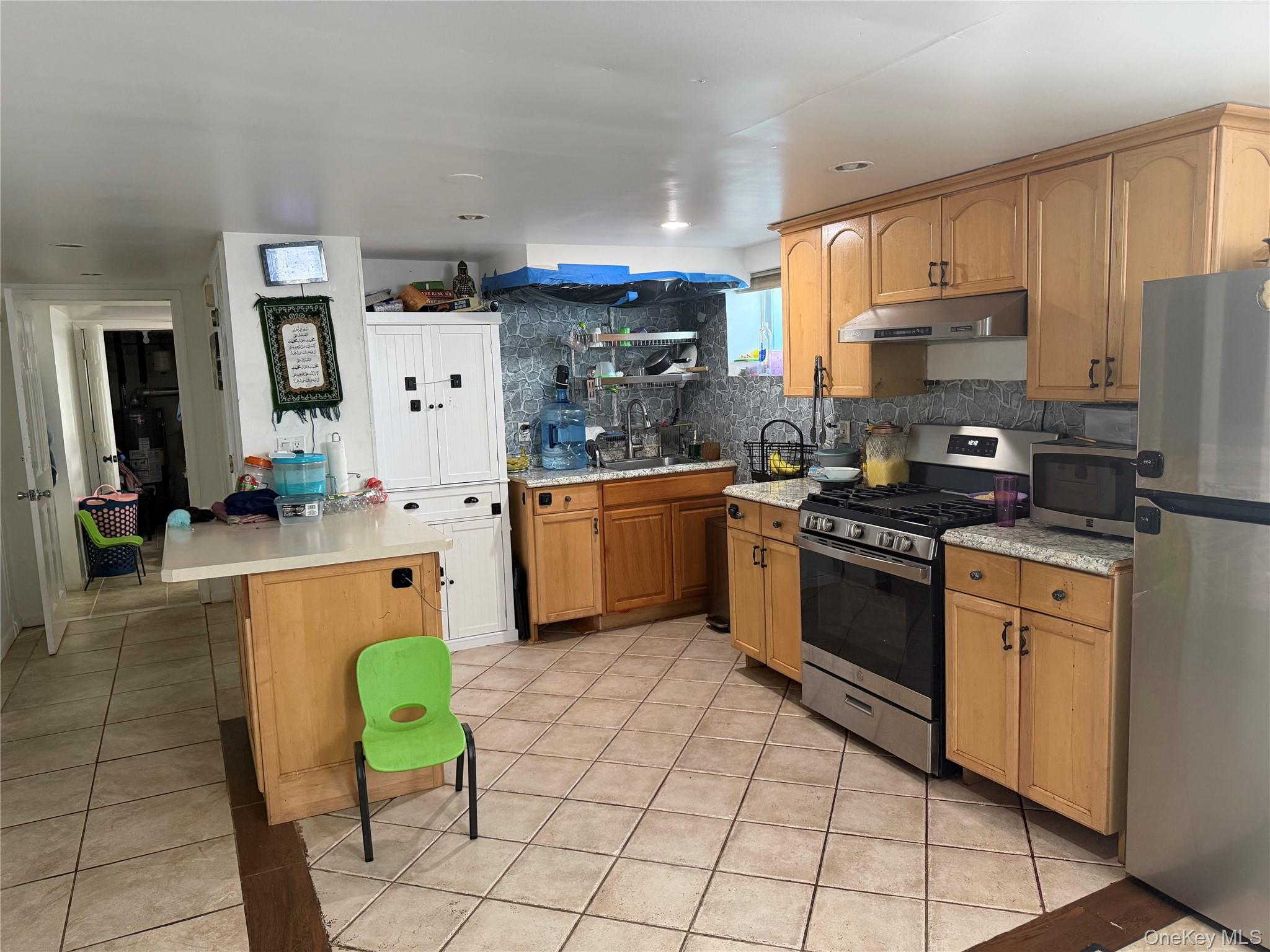 #14 photo, 458 Carlls Path, Deer Park , NY 11729