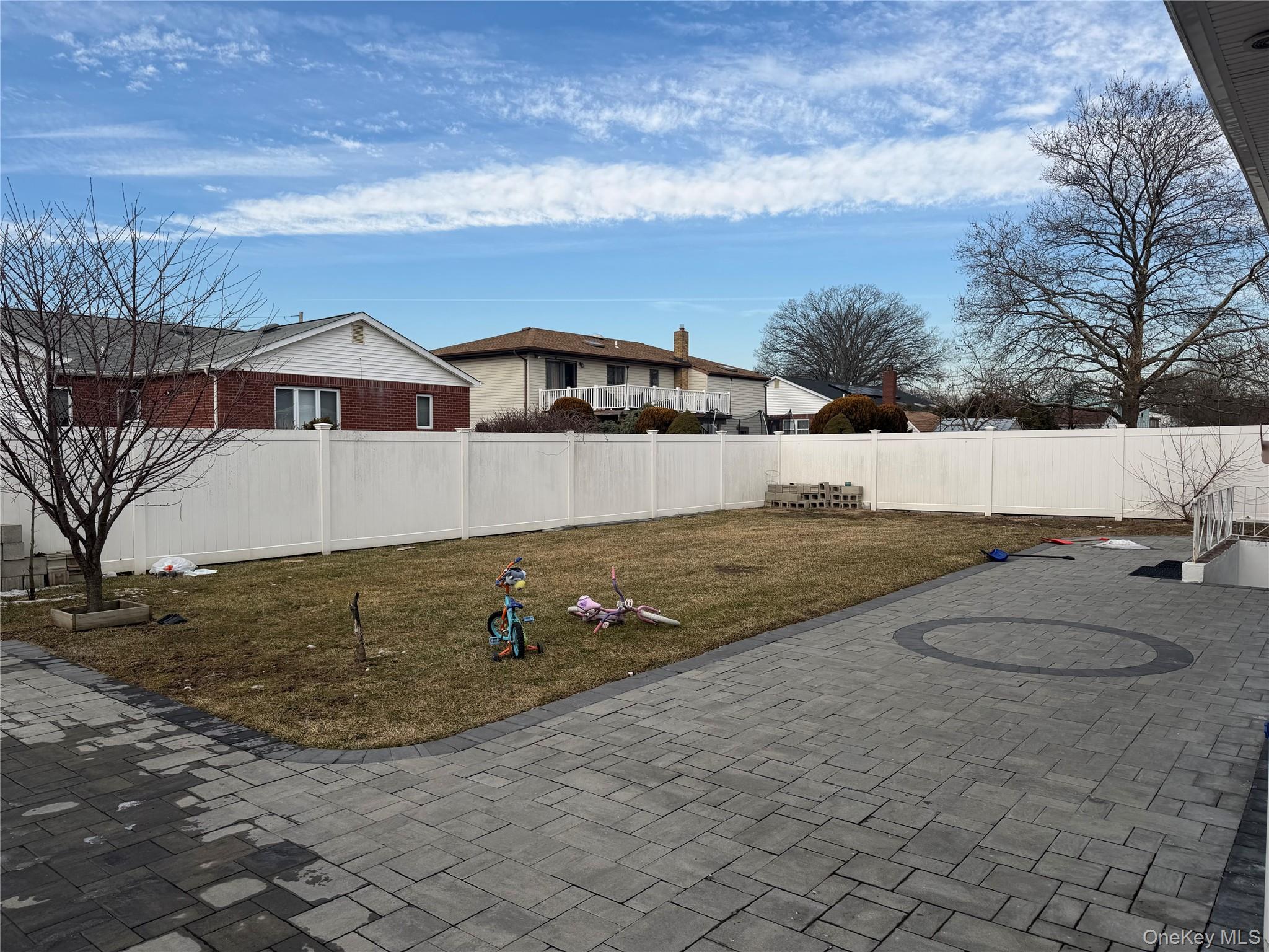 #18 photo, 458 Carlls Path, Deer Park , NY 11729