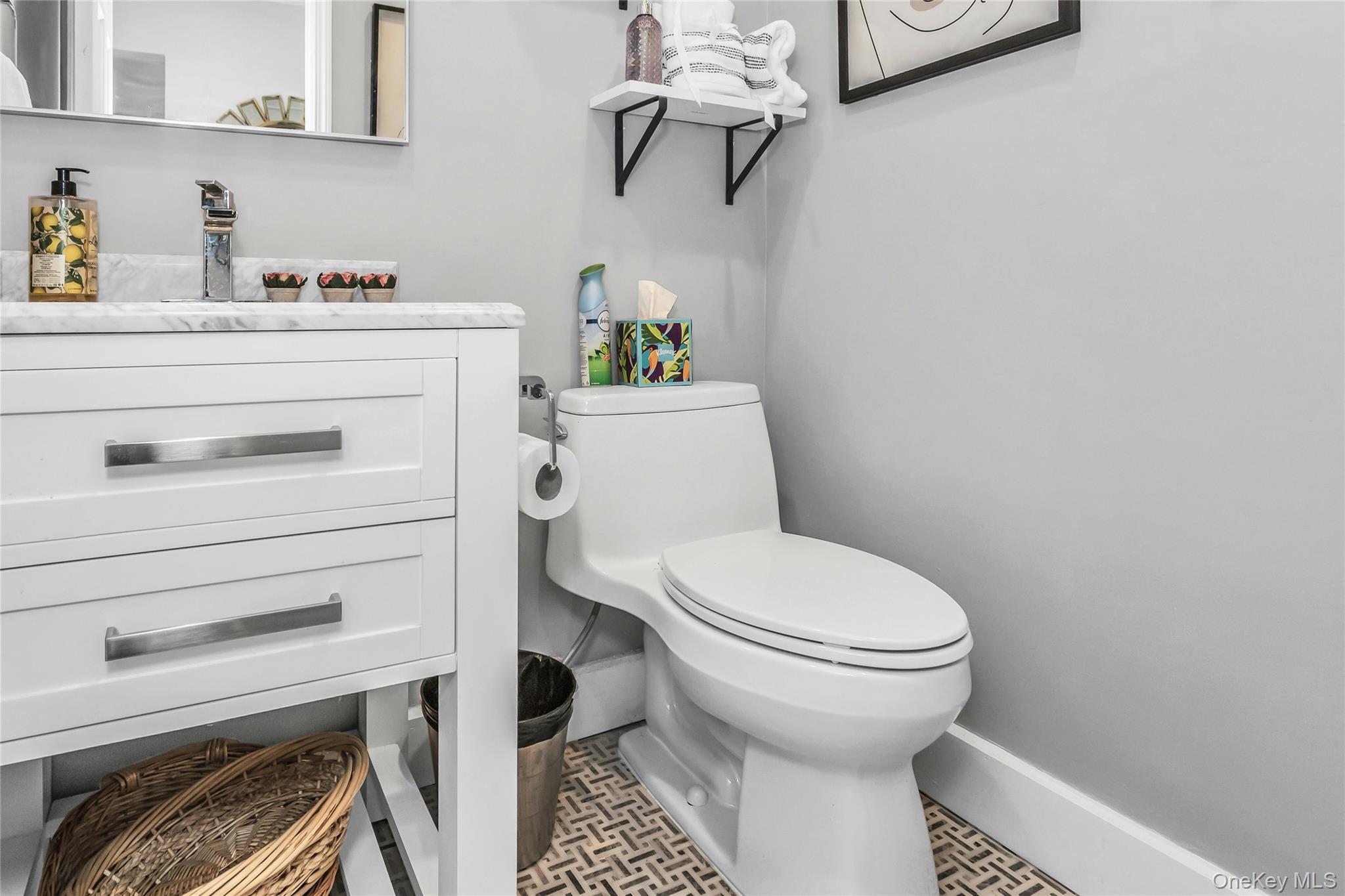 #9 photo, 6 Cold Harbour Lane, Woodbury , NY 11797