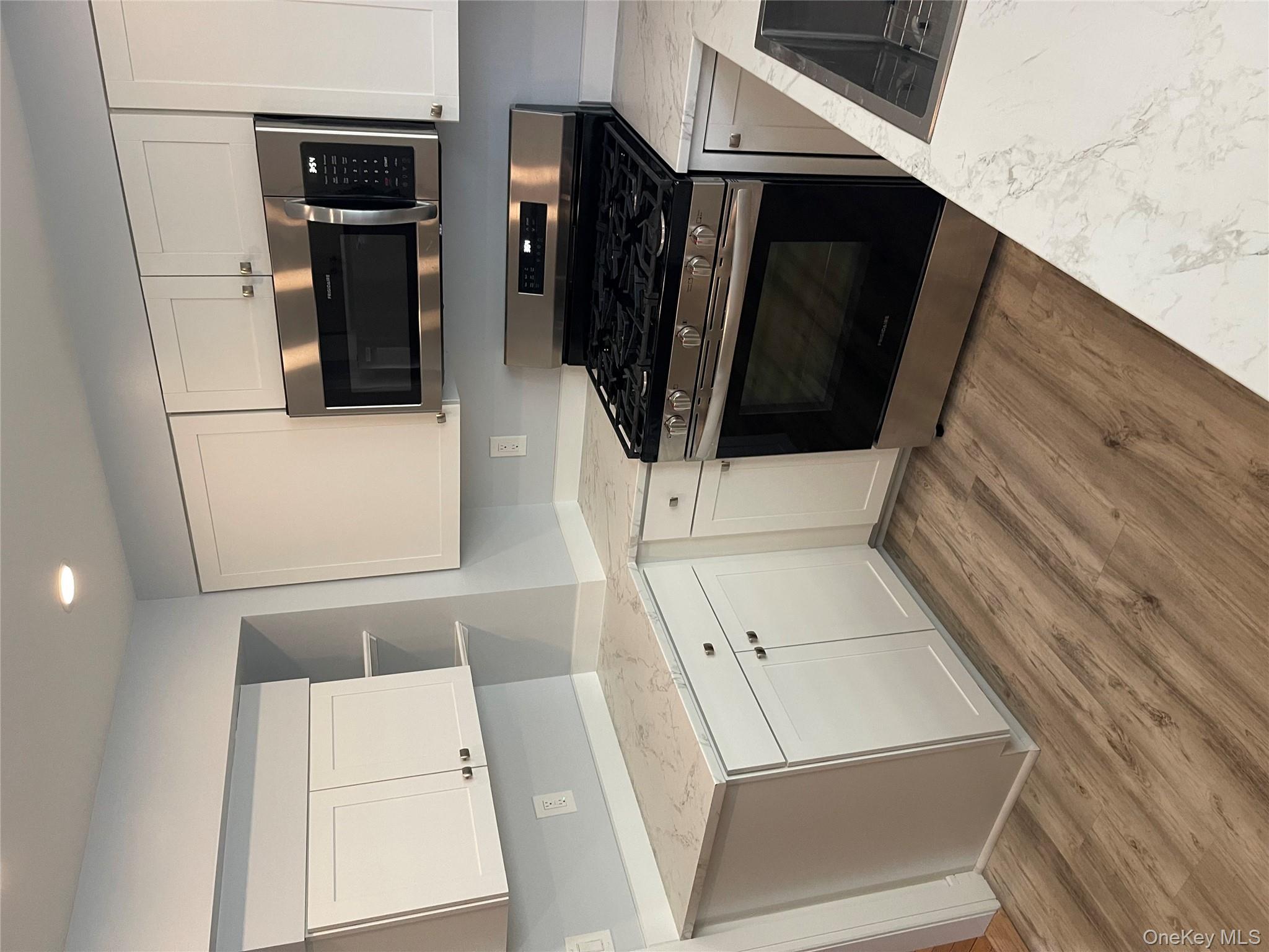 #12 photo, 11 Tooker Avenue, Oyster Bay , NY 11771