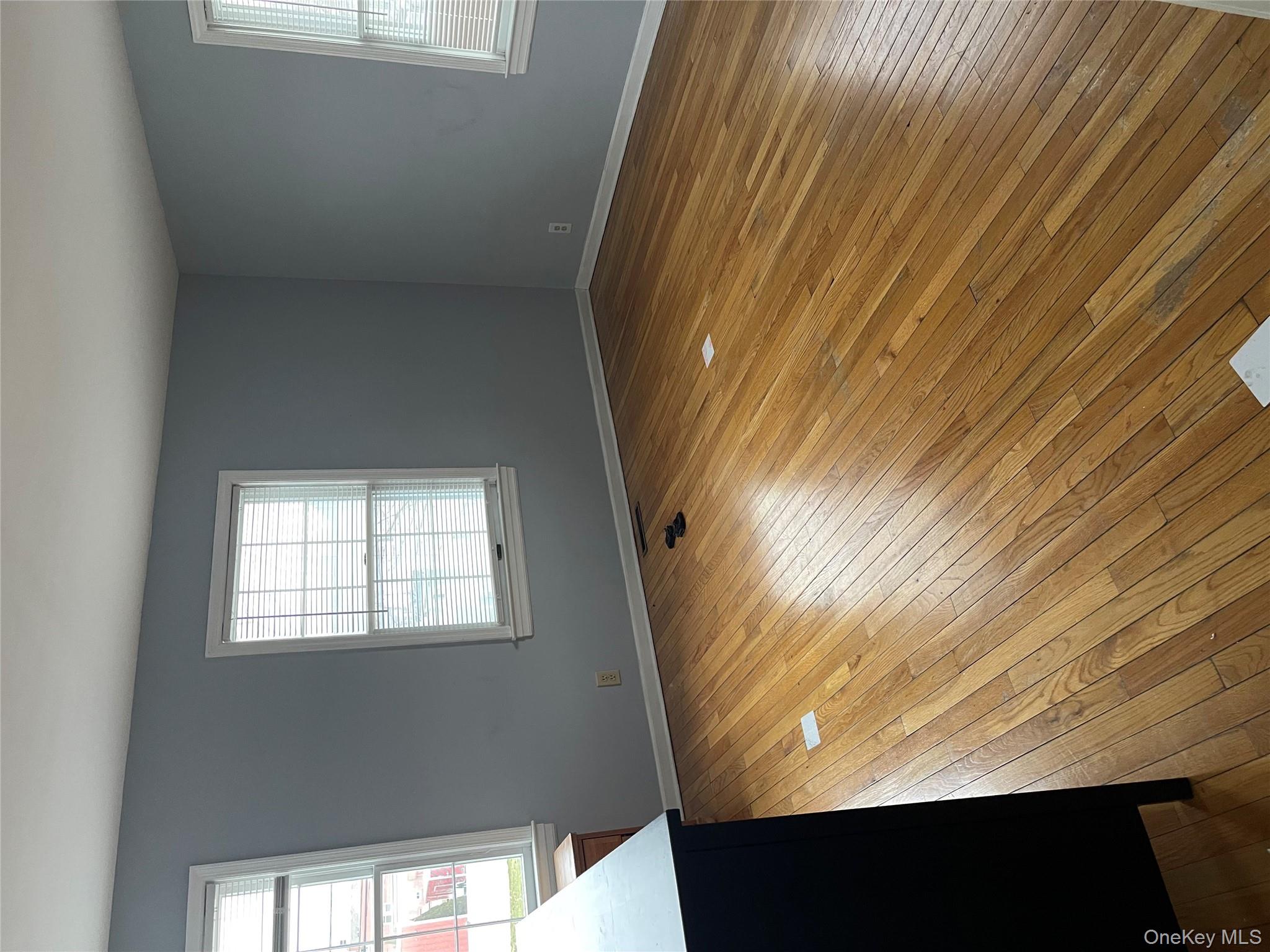 #17 photo, 11 Tooker Avenue, Oyster Bay , NY 11771