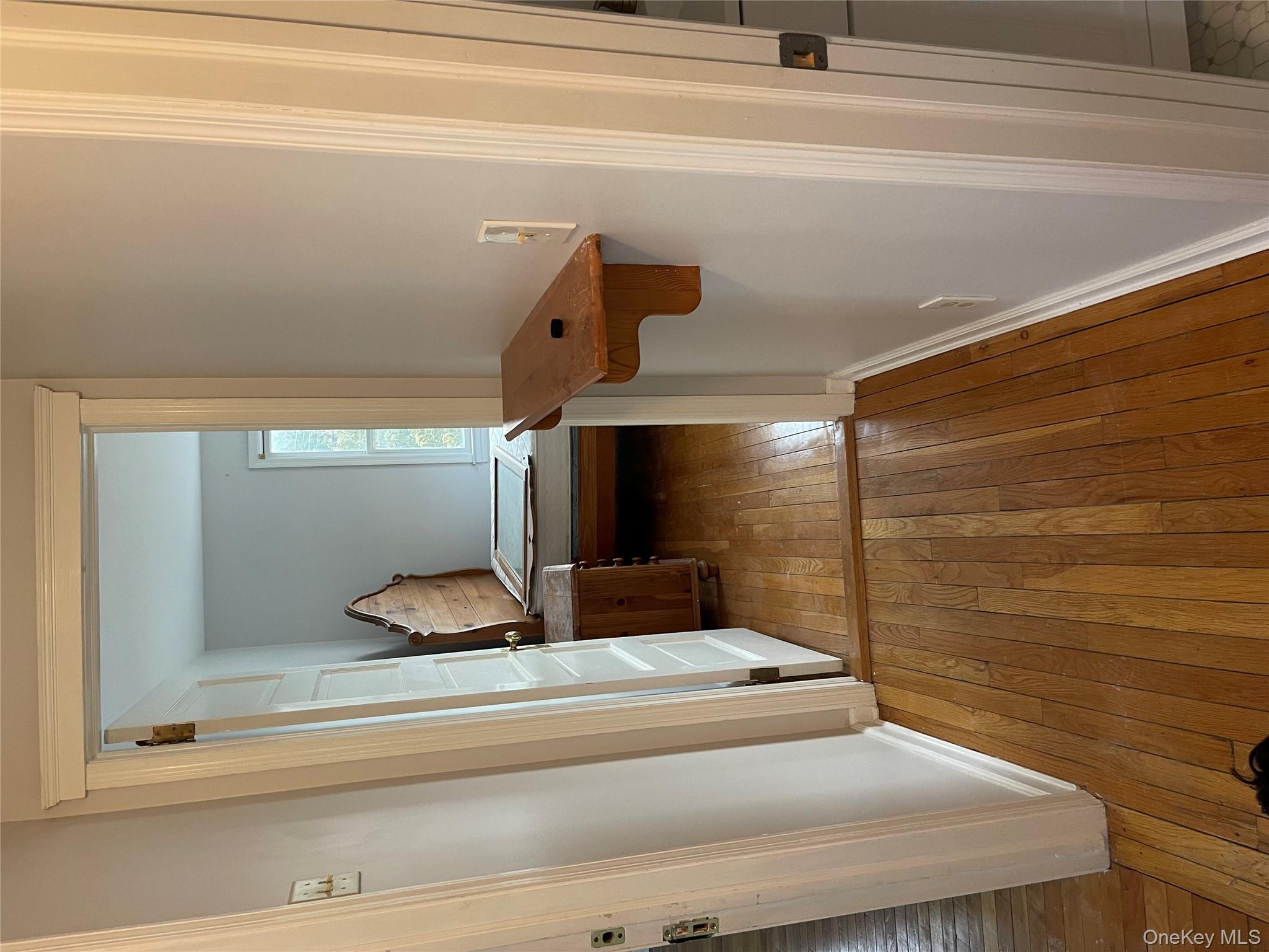 #19 photo, 11 Tooker Avenue, Oyster Bay , NY 11771