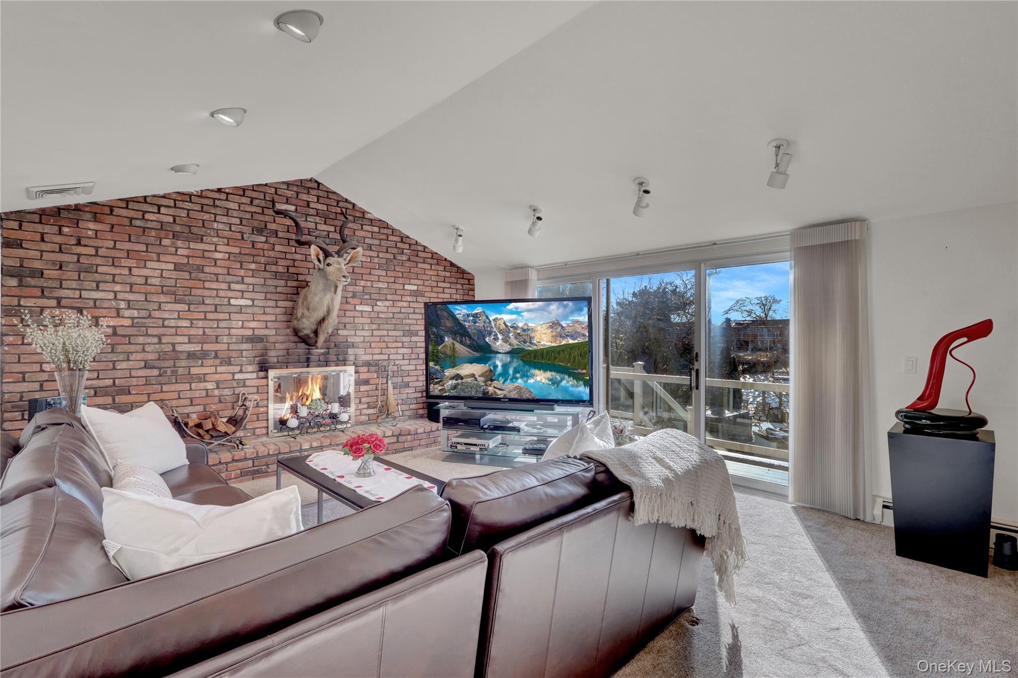 #8 photo, 2988 Lee Place, Bellmore , NY 11710