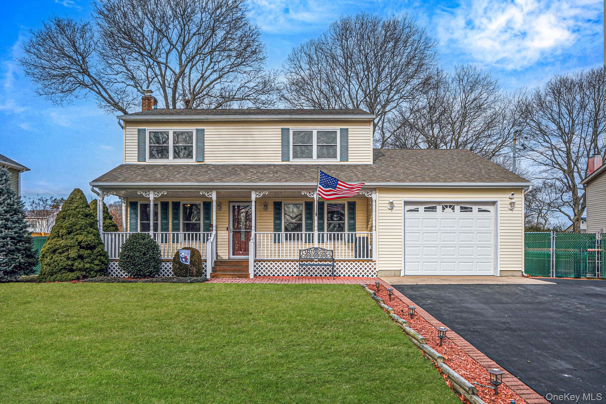 #2 photo, 61 Arpage Drive, सफ़ोक काउंटी Shirley , NY 11967