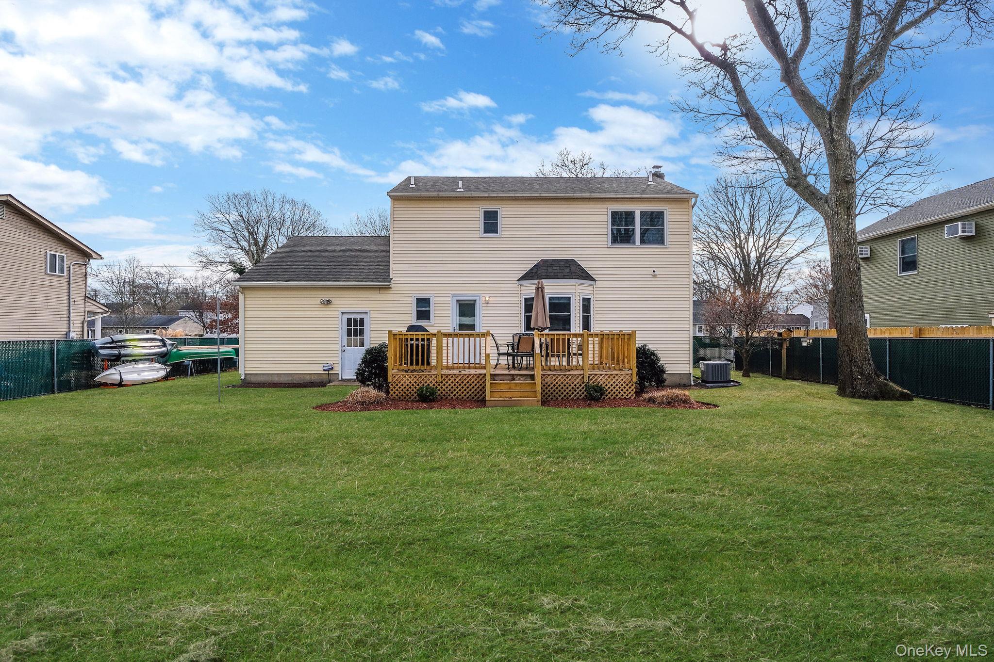 #8 photo, 61 Arpage Drive, सफ़ोक काउंटी Shirley , NY 11967