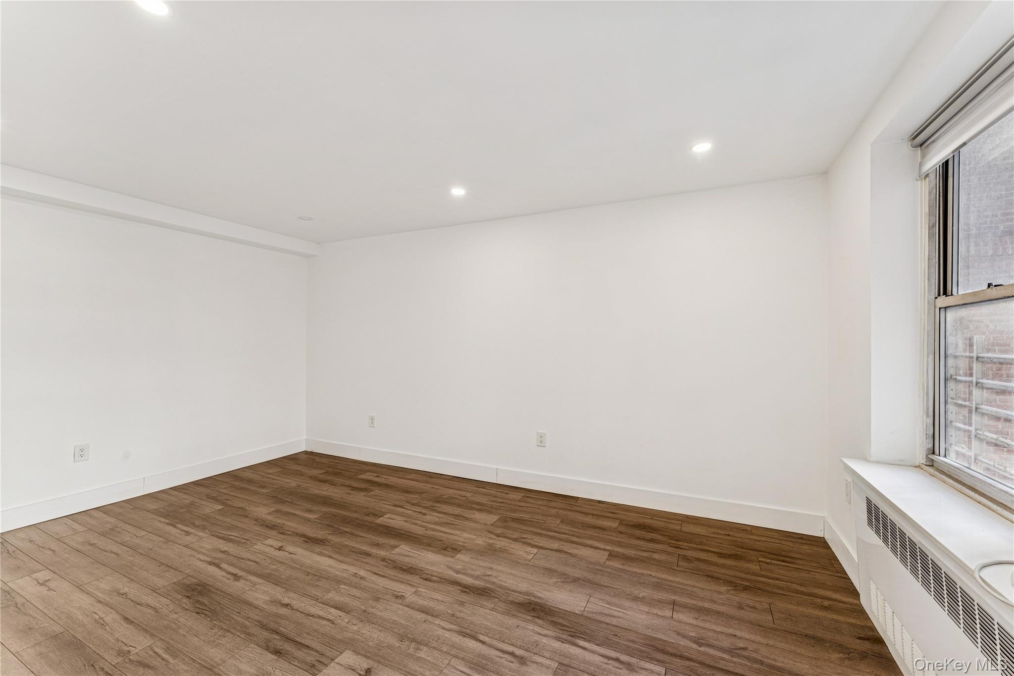 #12 photo, 7136 110th Street, Forest Hills , NY 11375