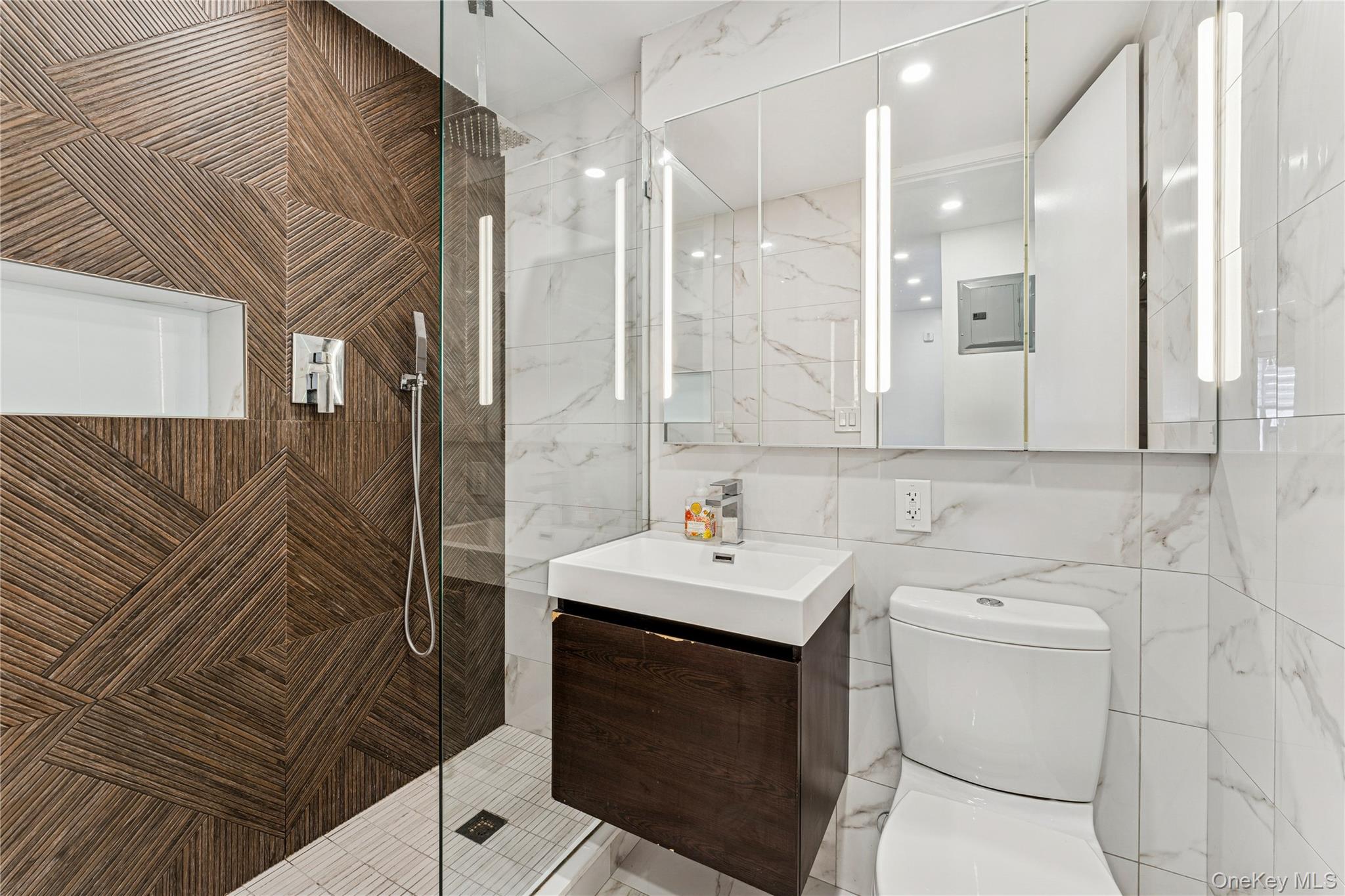 #7 photo, 7136 110th Street, Forest Hills , NY 11375