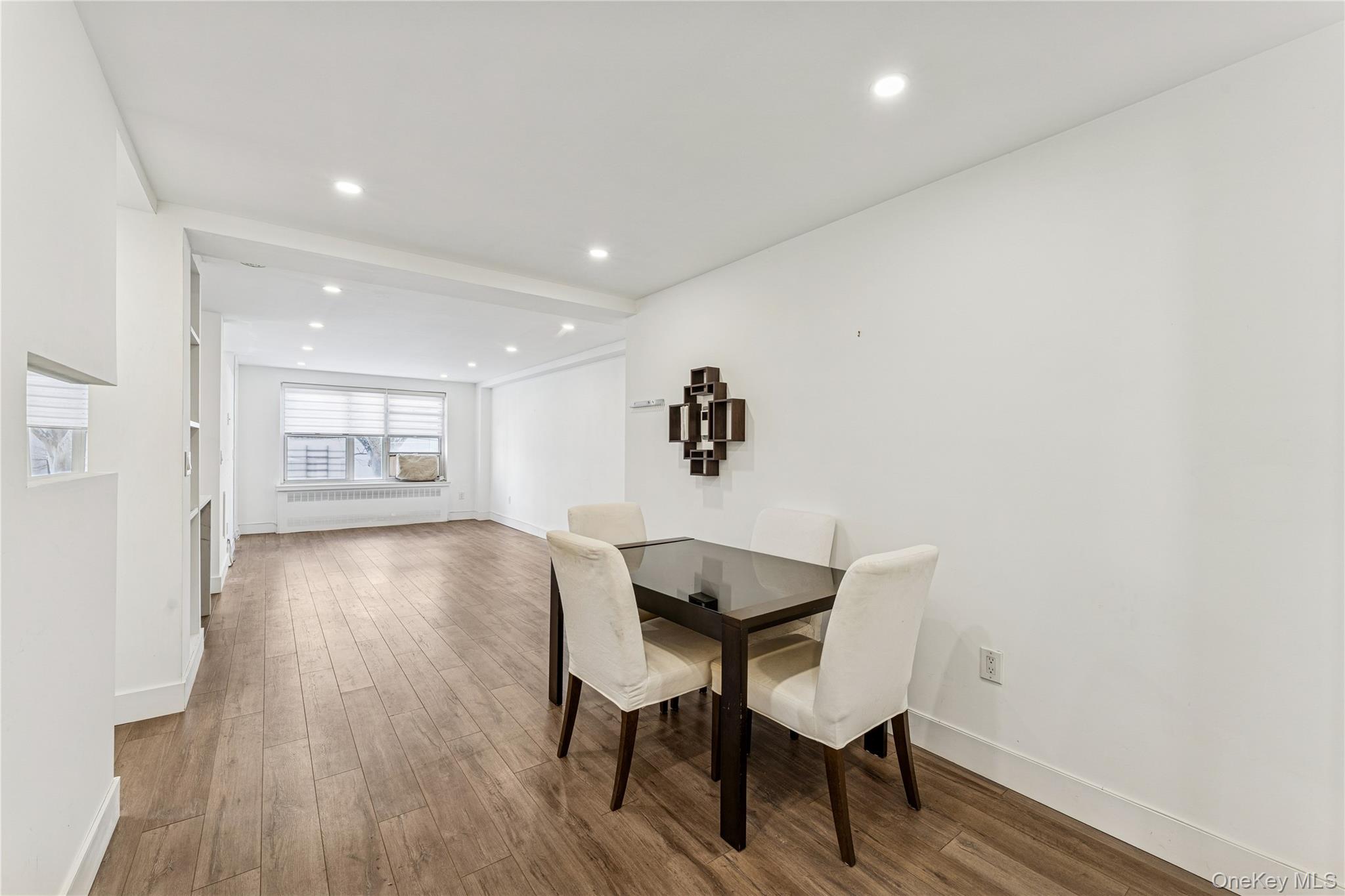 #8 photo, 7136 110th Street, Forest Hills , NY 11375