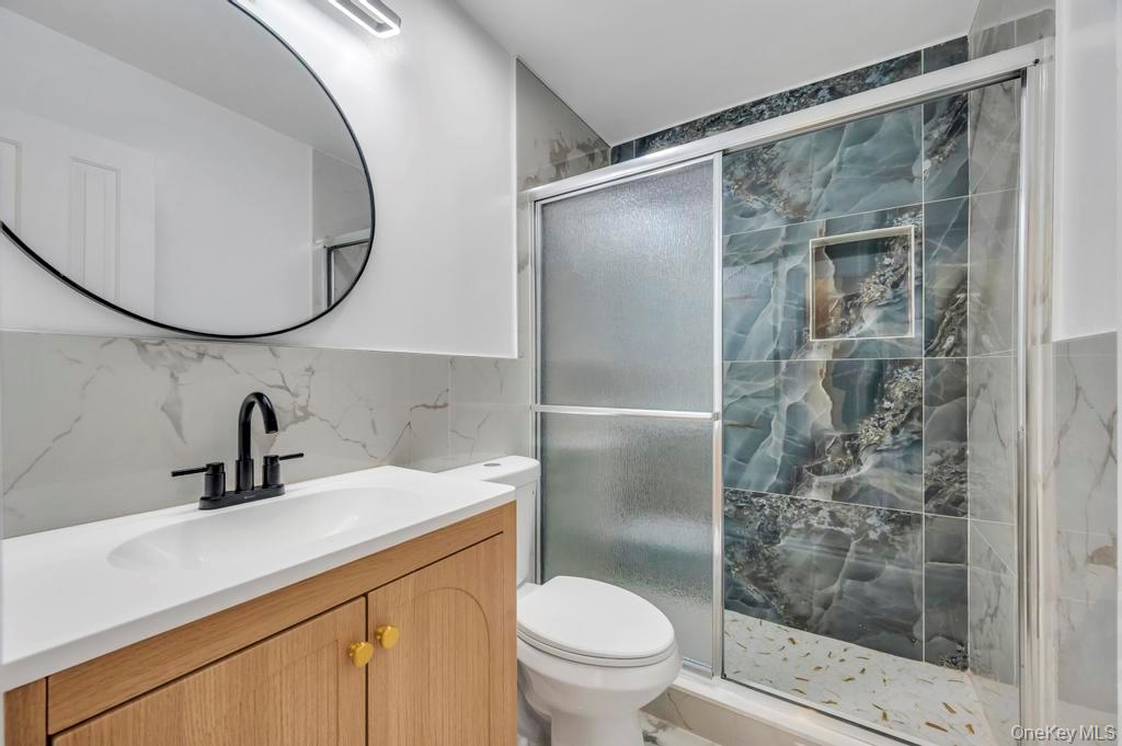 #16 photo, 90 Selden Boulevard, 东长岛 Centereach , NY 11720