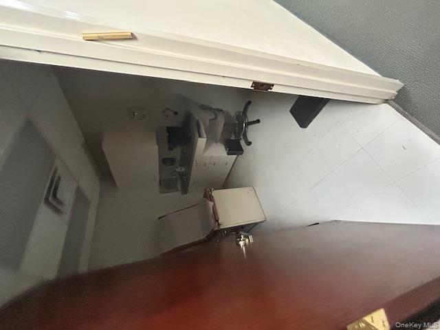 #8 photo, 8015 164th Street, كوينز Jamaica , NY 11432