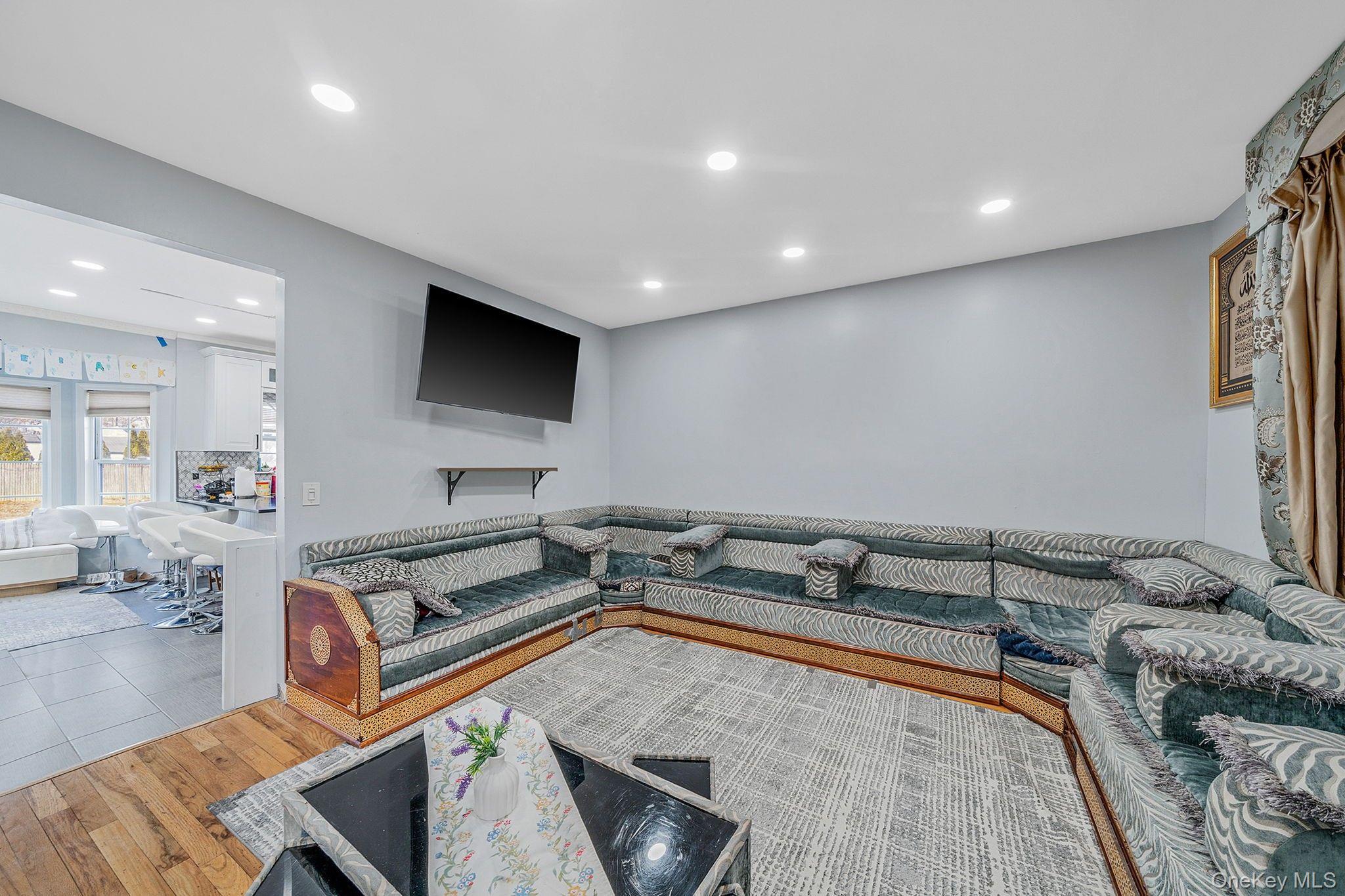 #9 photo, 3 Liberty Place, Coram , NY 11727