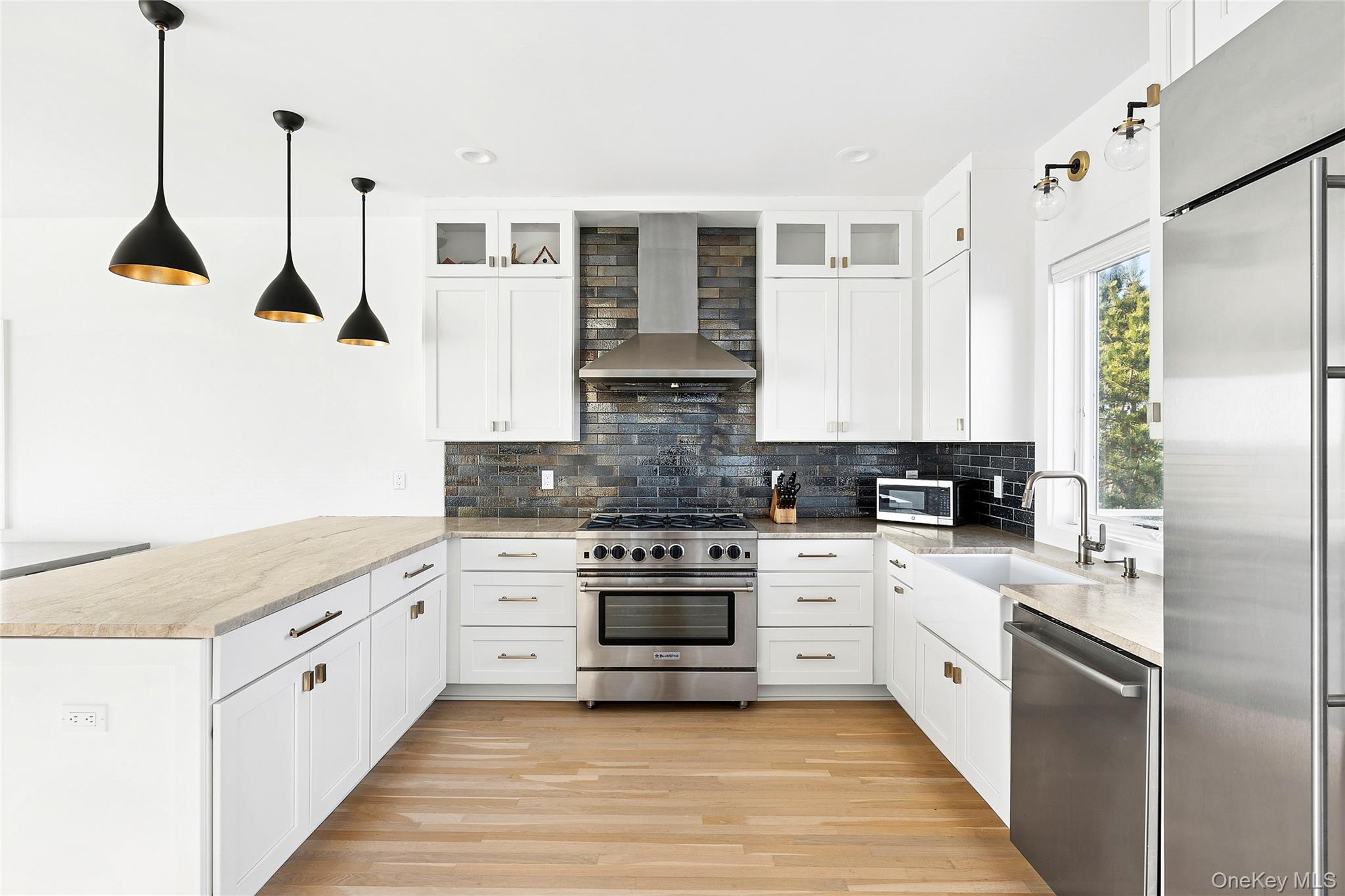 #10 photo, 617 Dune Road, Westhampton , NY 11977