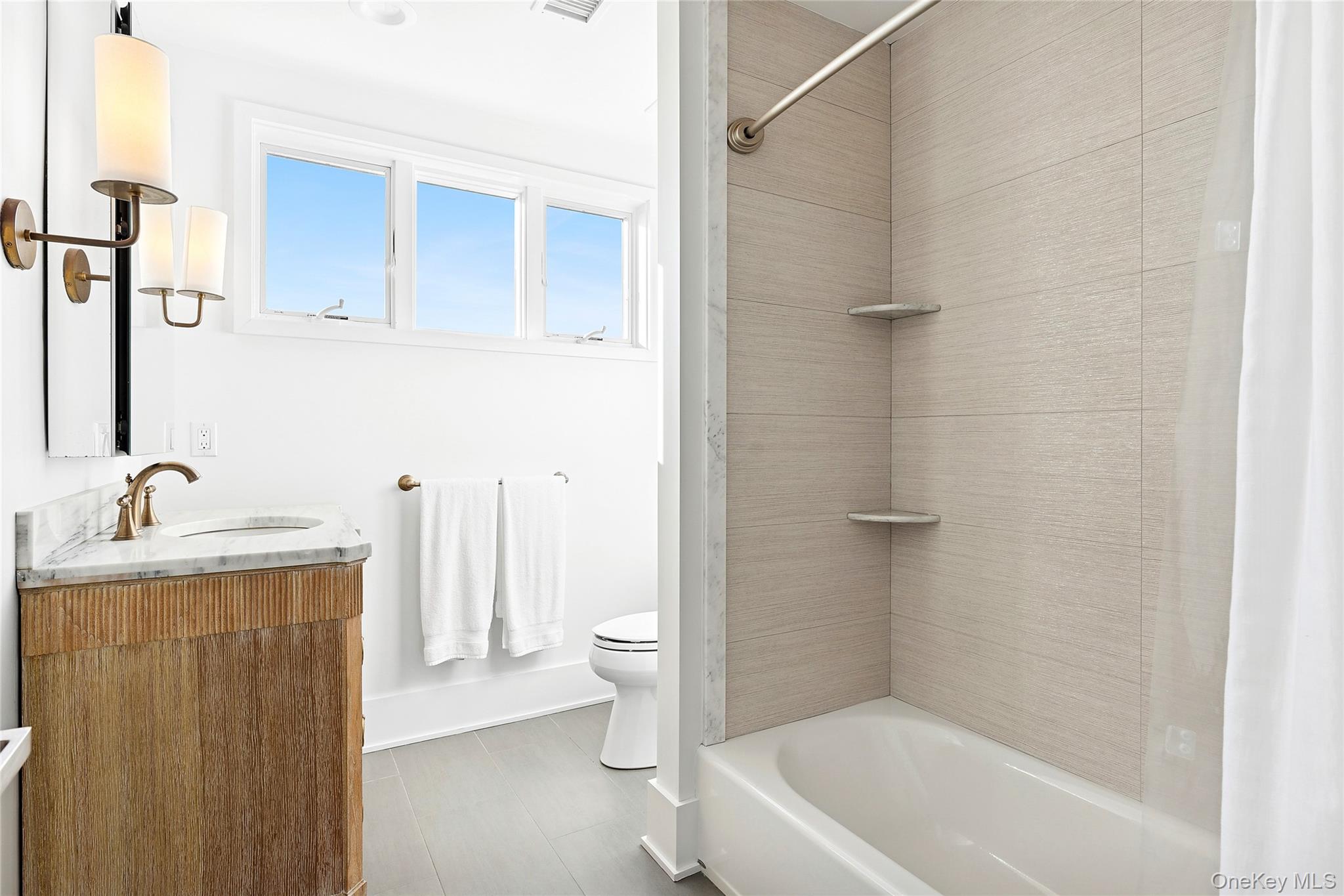 #18 photo, 617 Dune Road, Westhampton , NY 11977