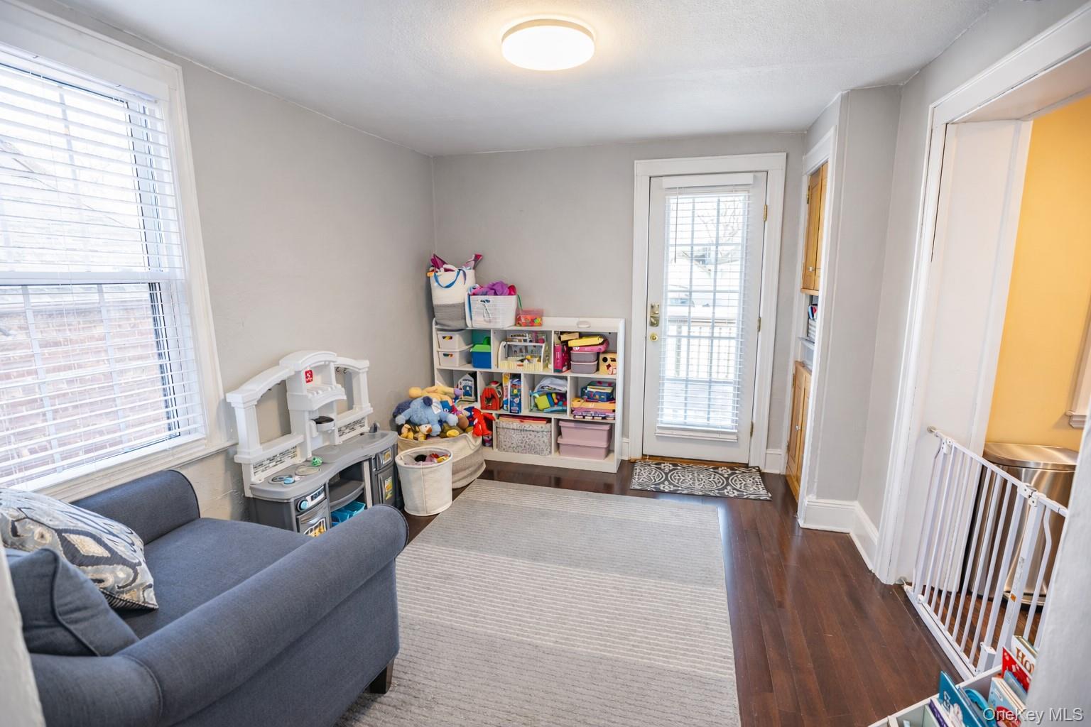 #8 photo, 3 Olive Place, Lynbrook , NY 11563