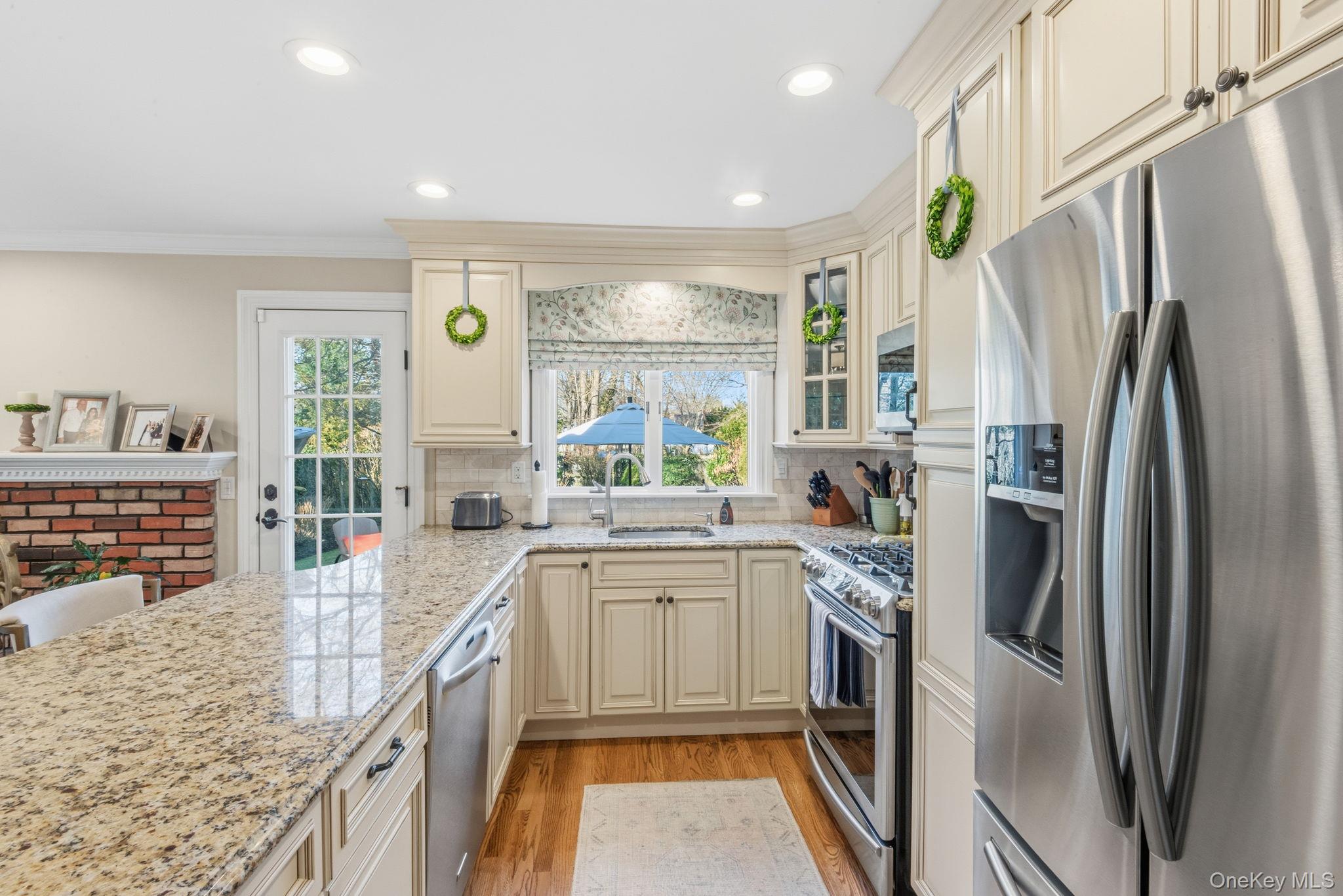 #15 photo, 11 Oxford Street, Northport , NY 11768