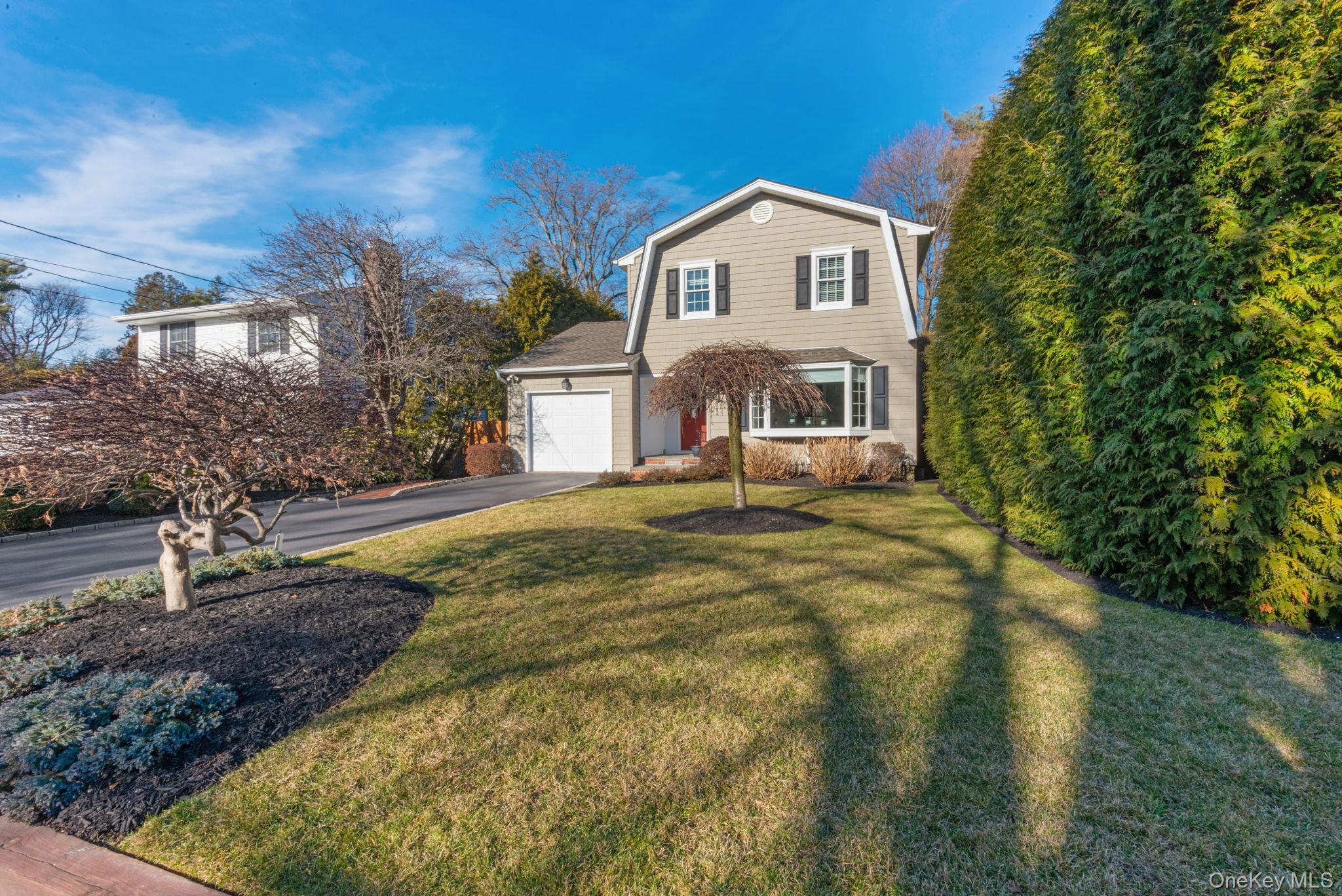 #3 photo, 11 Oxford Street, Northport , NY 11768