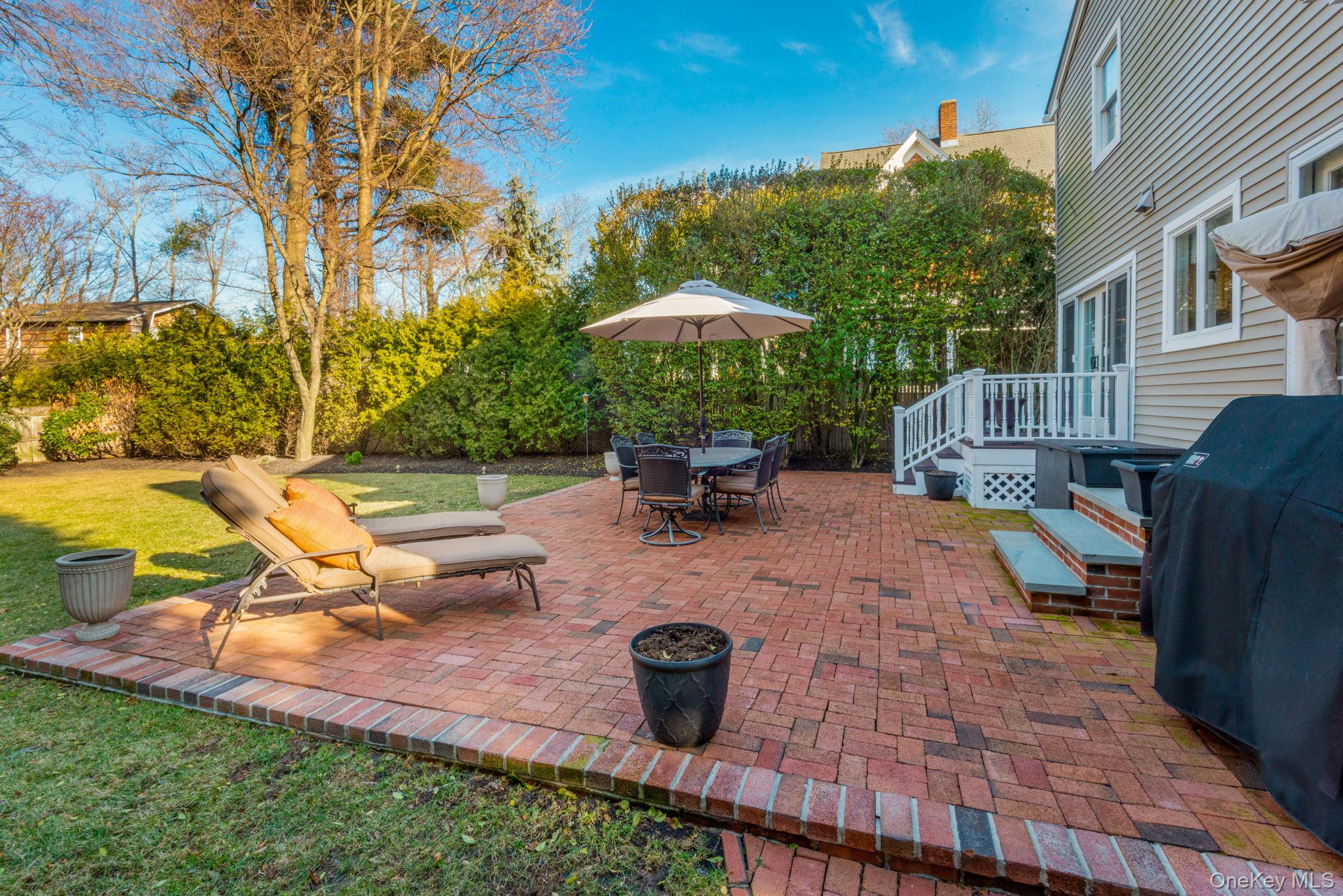 #5 photo, 11 Oxford Street, Northport , NY 11768