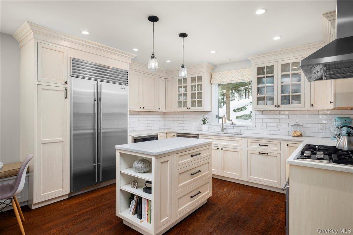 #13 photo, 25 Bonnie Way, Larchmont , NY 10538