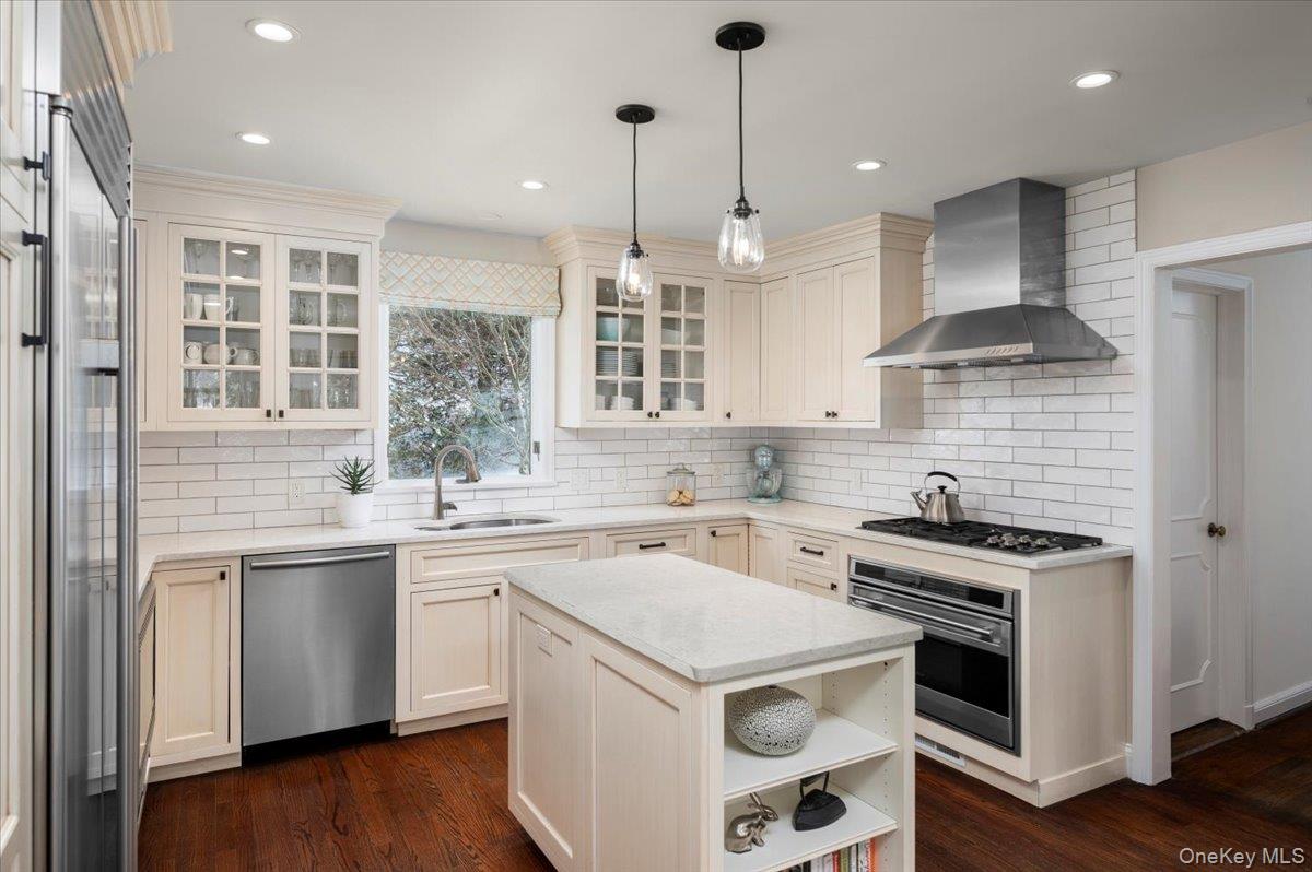 #16 photo, 25 Bonnie Way, Larchmont , NY 10538