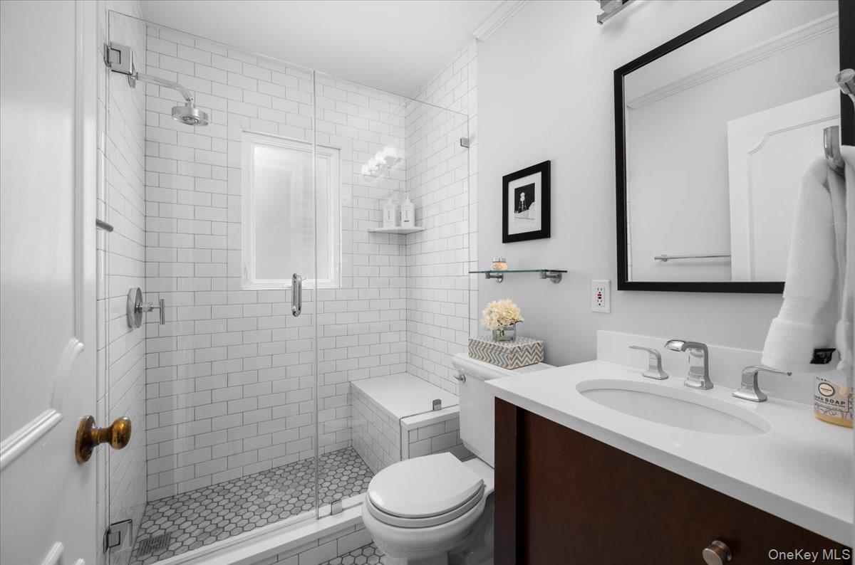 #7 photo, 25 Bonnie Way, Larchmont , NY 10538