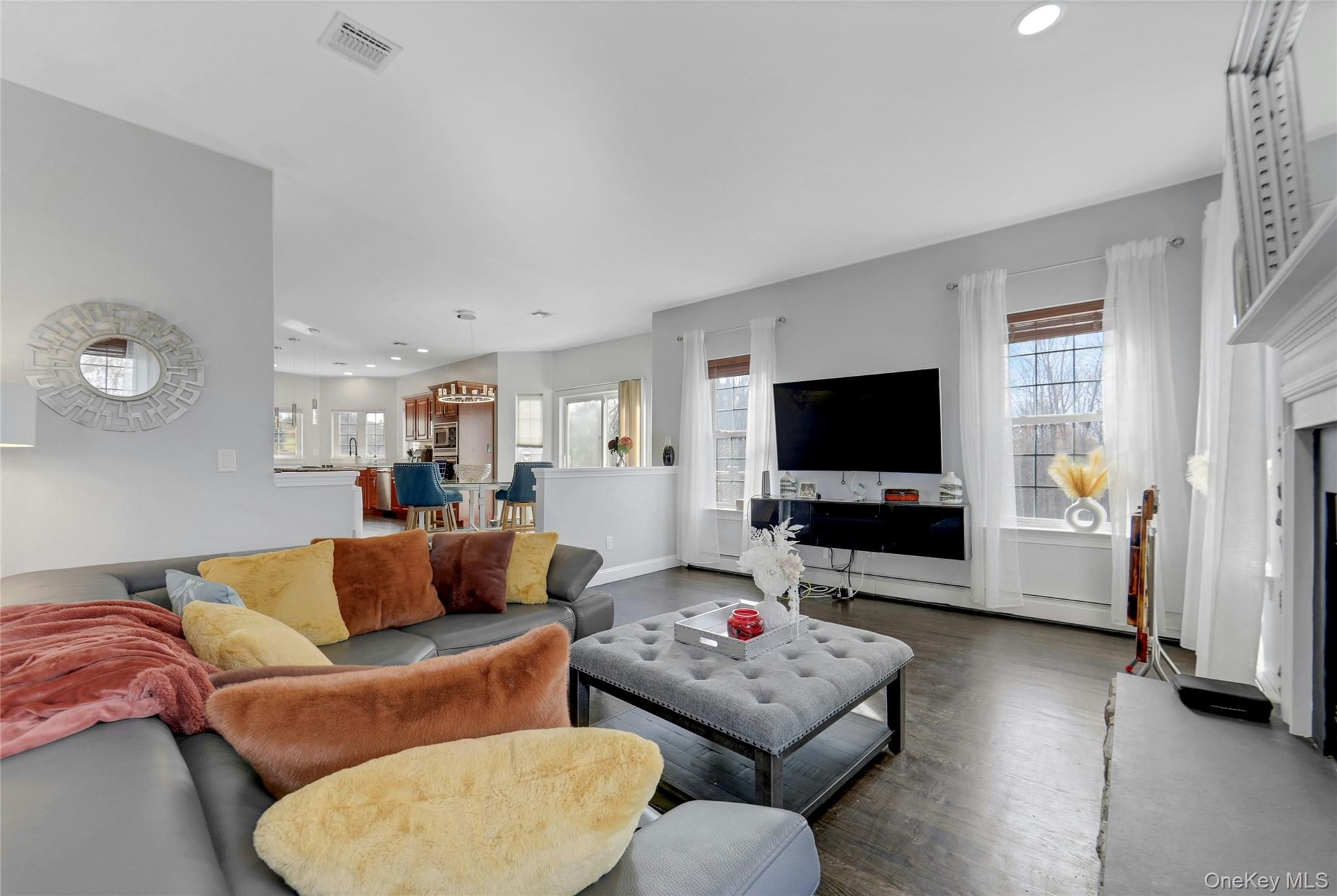 #4 photo, 4 Camelback Road, Chester , NY 10918