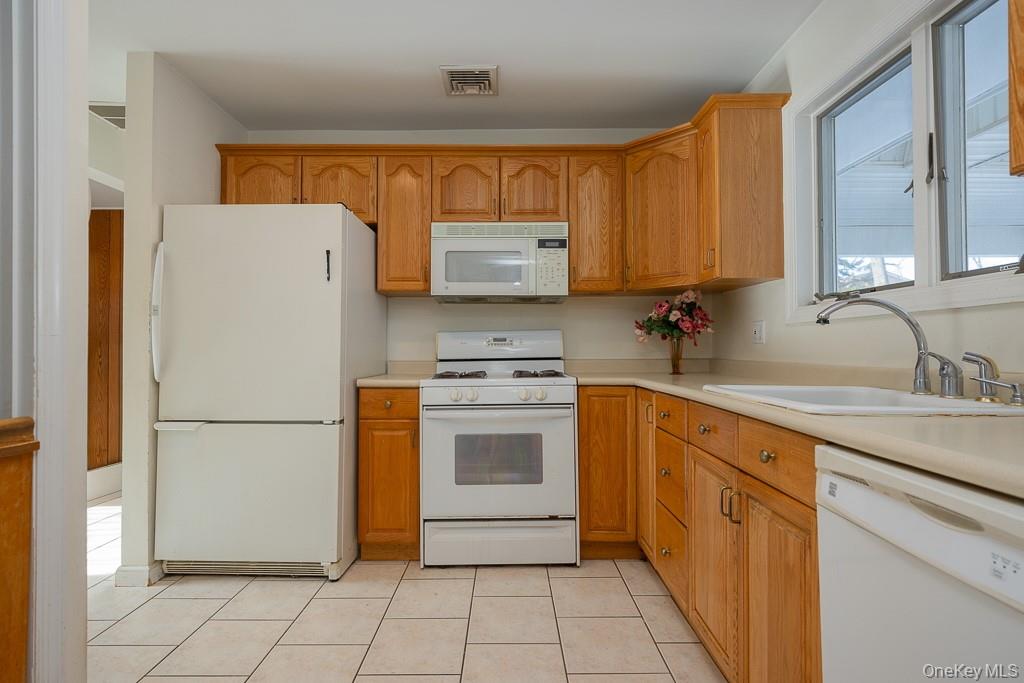 #4 photo, 109 Gatto Lane, Pearl River , NY 10965