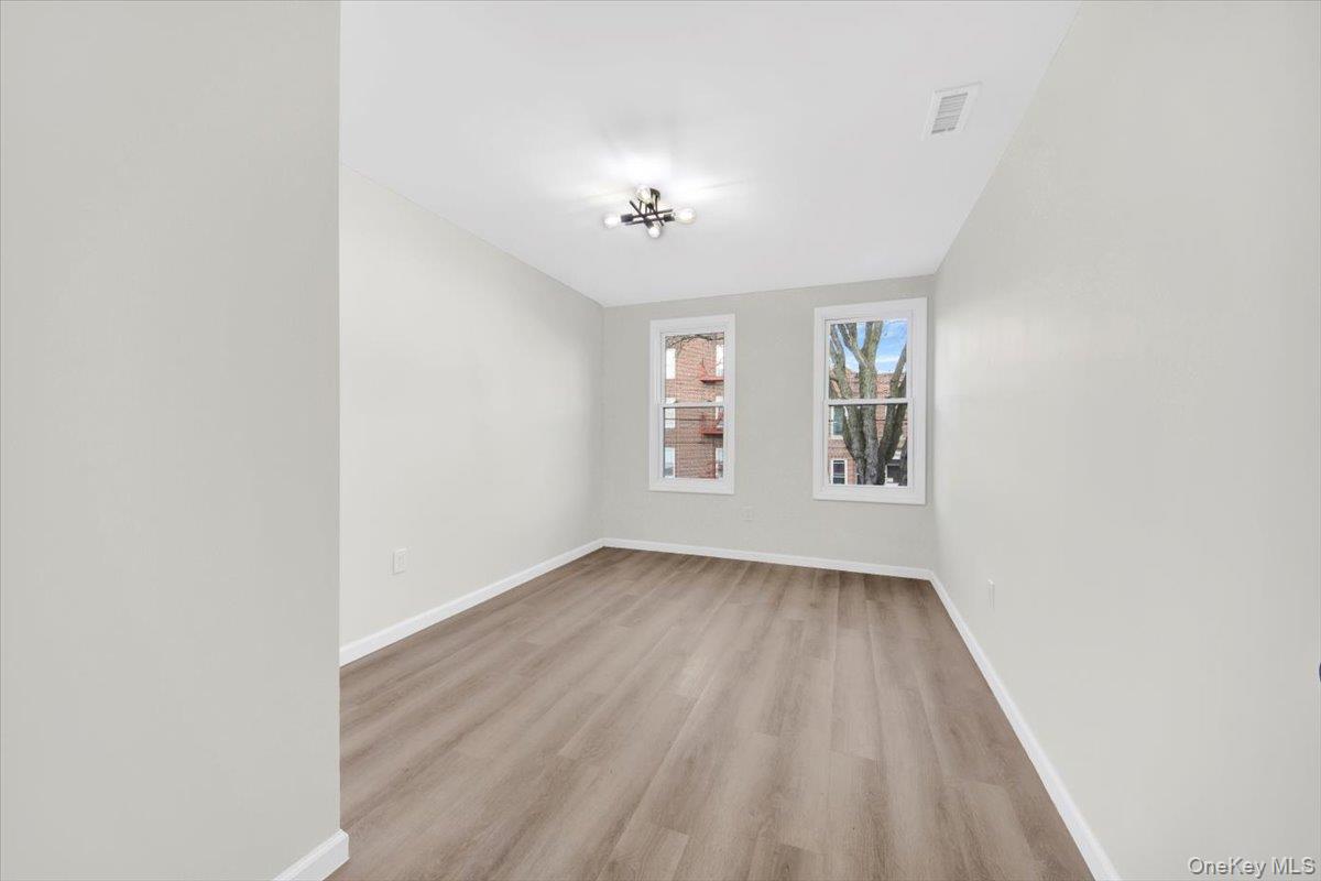 #10 photo, 1625 Overing Street, Bronx , NY 10461