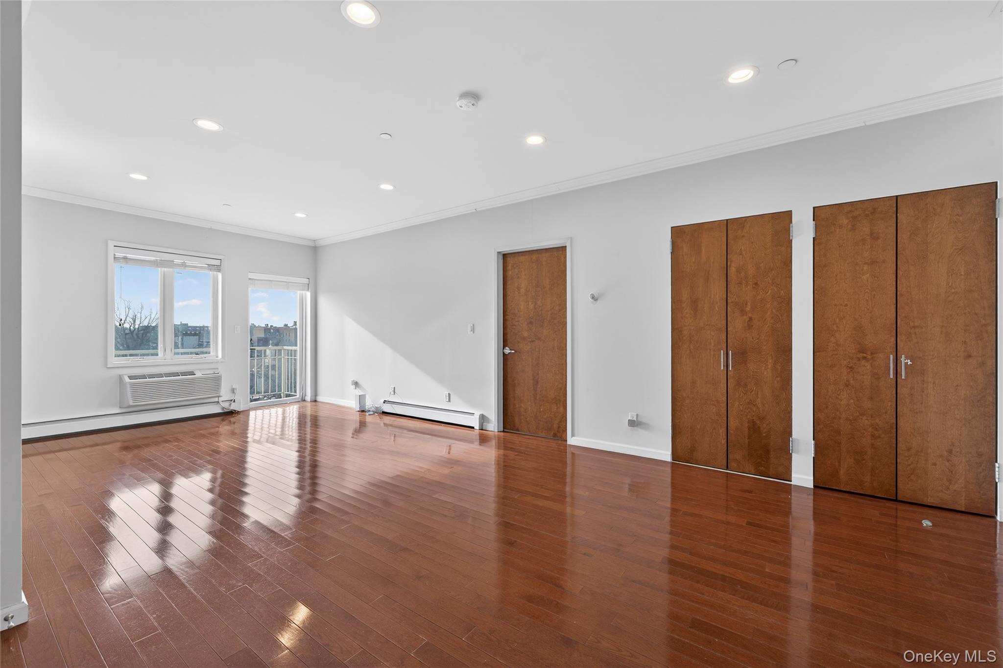 #5 photo, 149-06 Northern Boulevard, Flushing , NY 11354